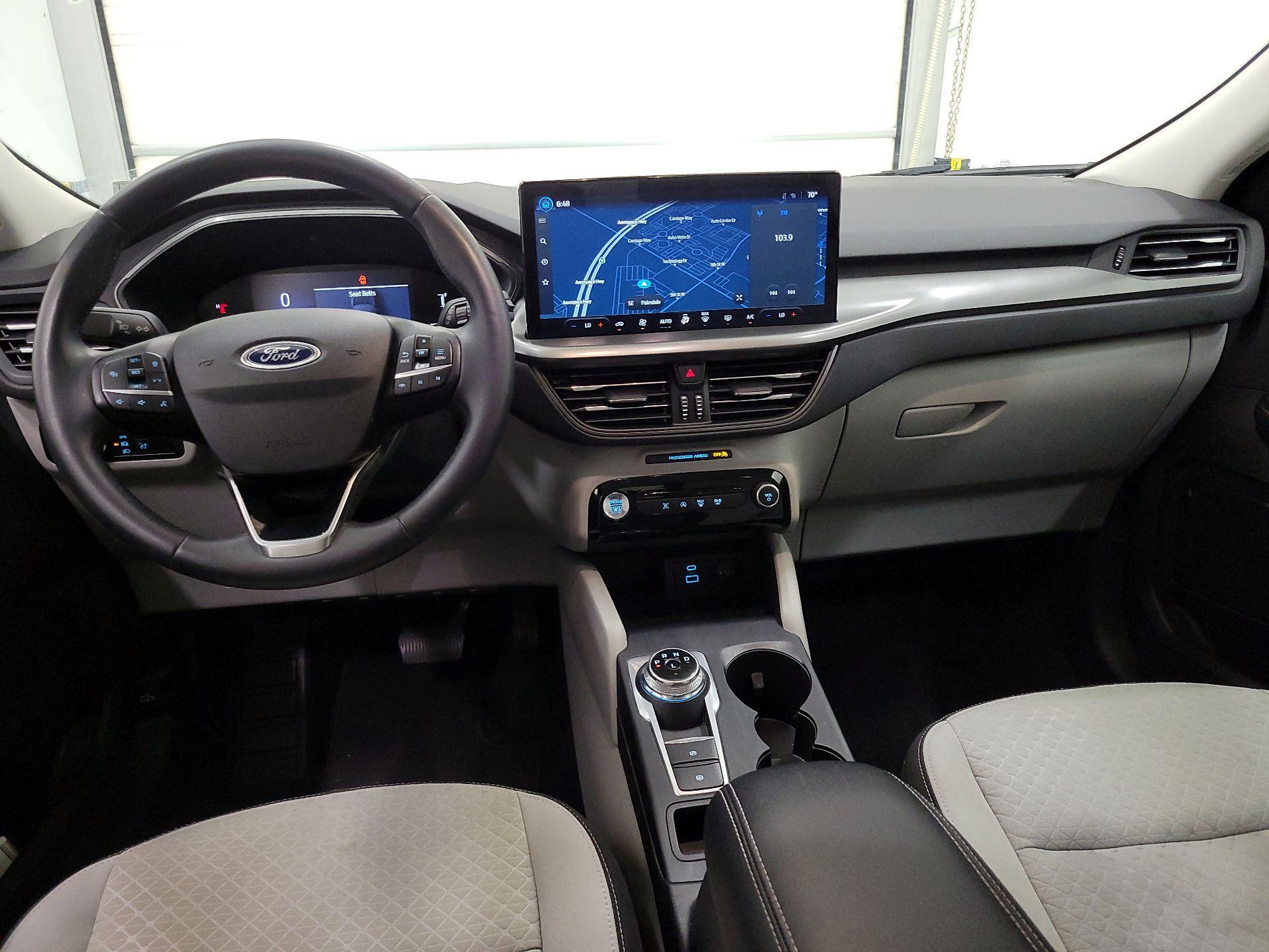 Thumbnail: 2023 Ford Escape - 9