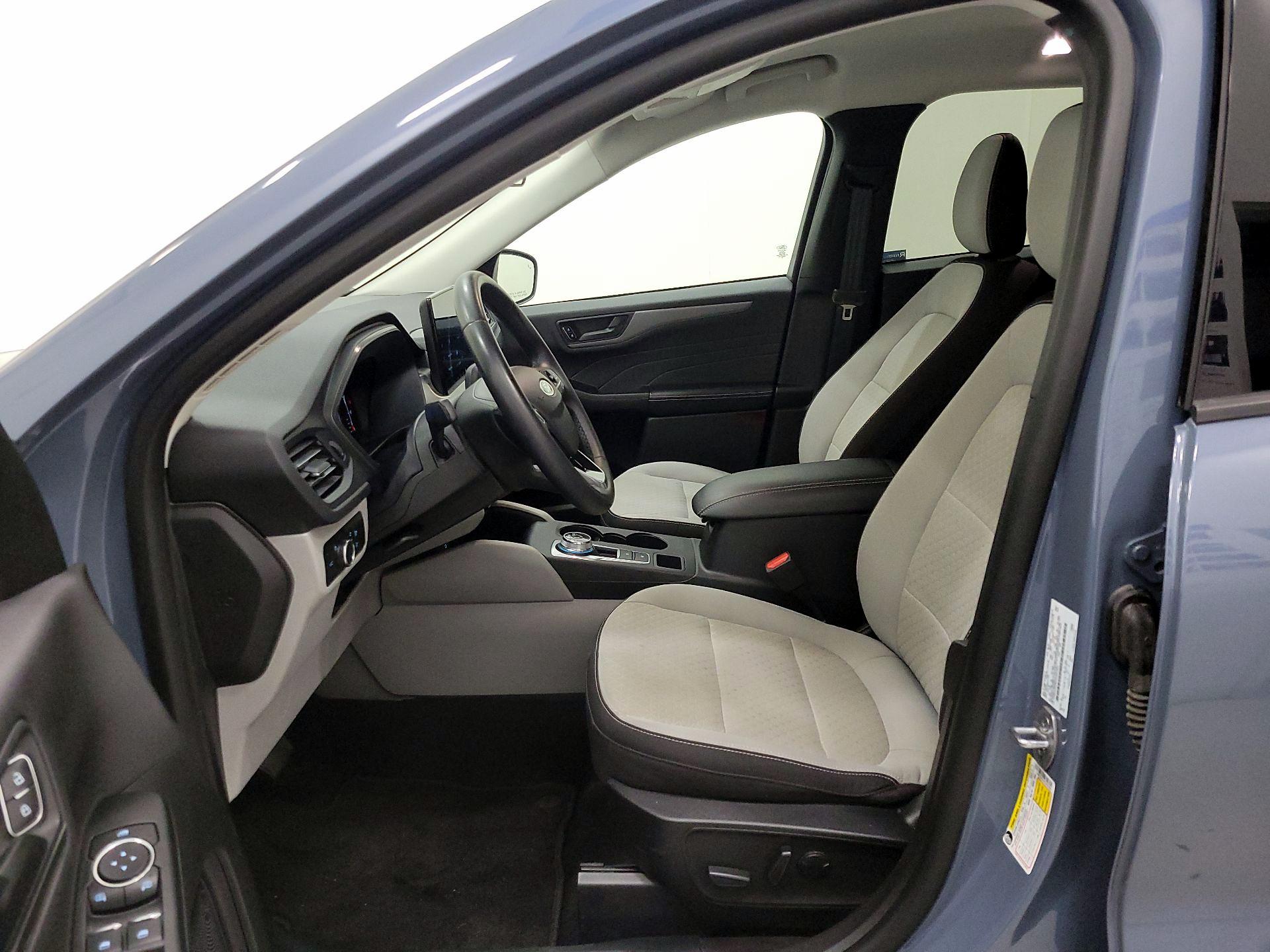 Thumbnail: 2023 Ford Escape - 11