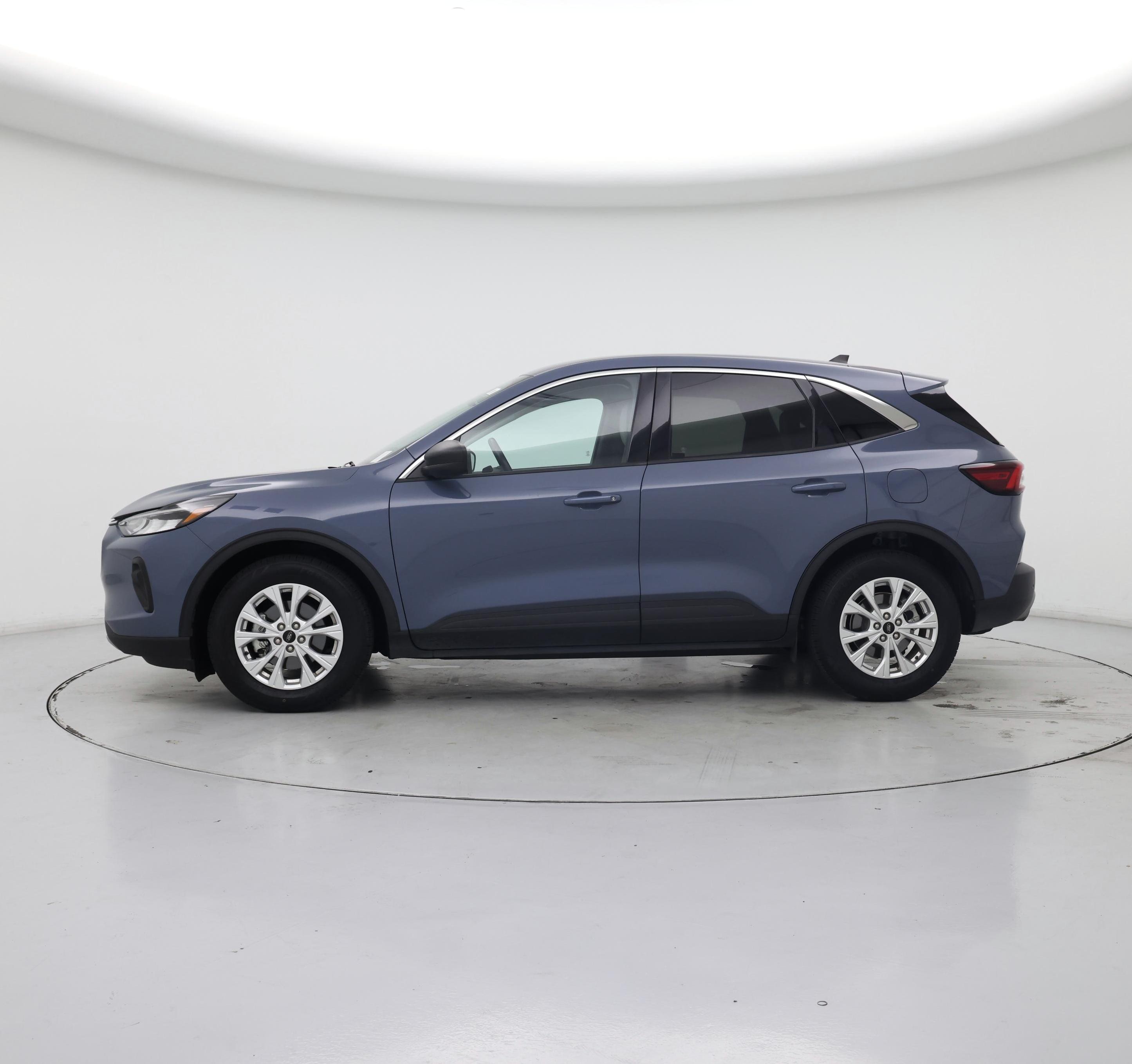 Thumbnail: 2023 Ford Escape - 3