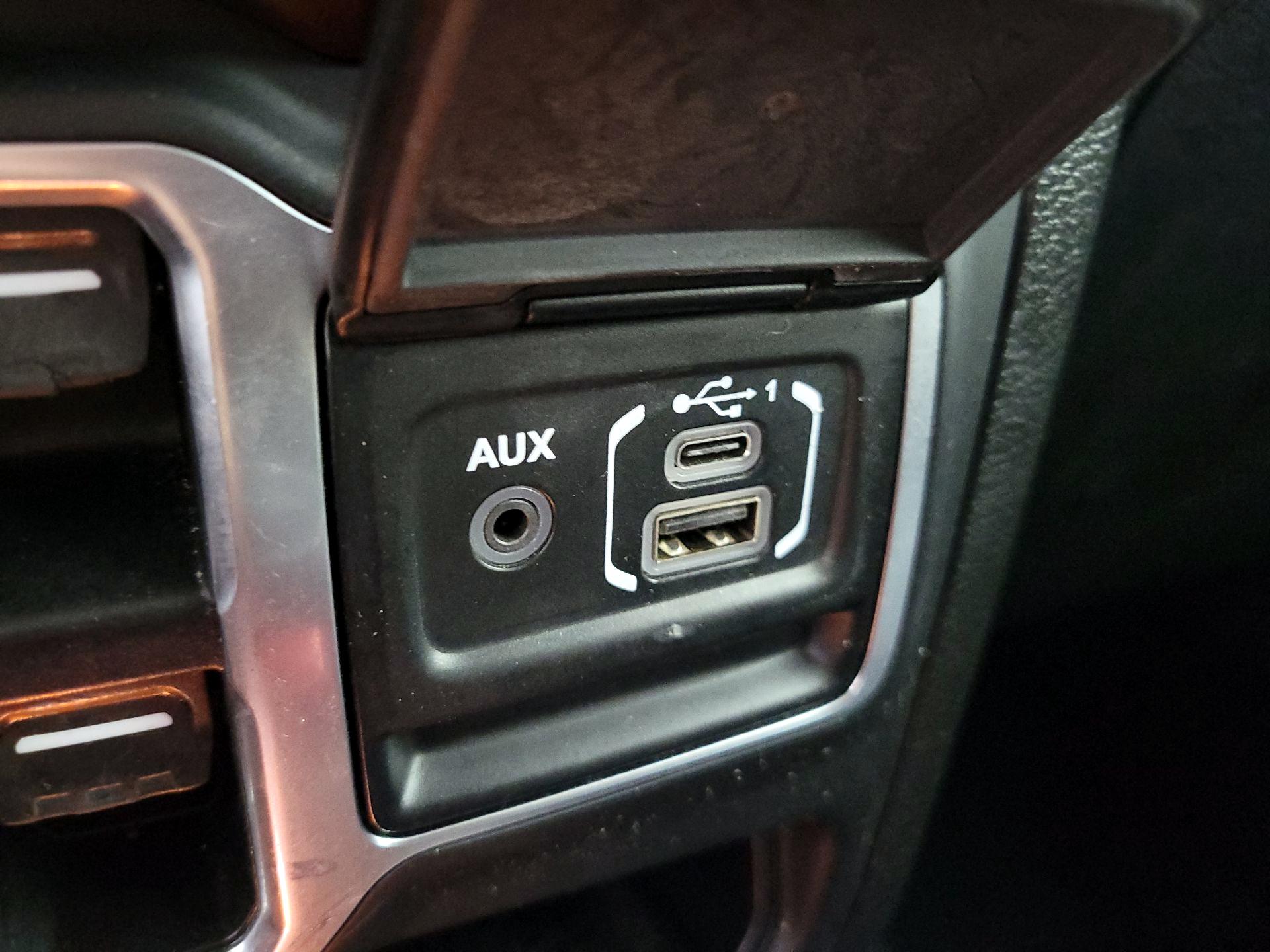 Thumbnail: 2021 Jeep Wrangler - 19