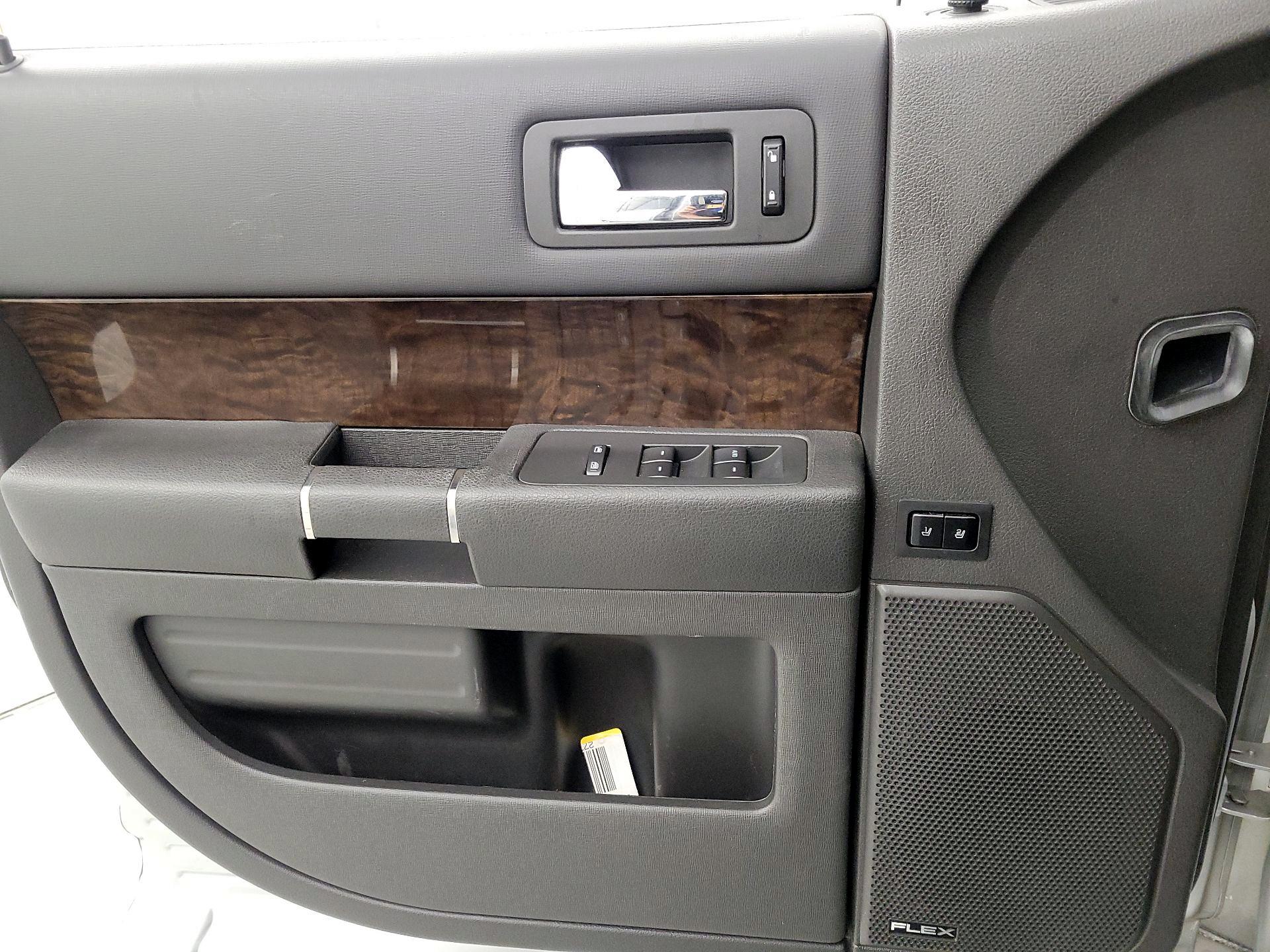Thumbnail: 2014 Ford Flex - 12