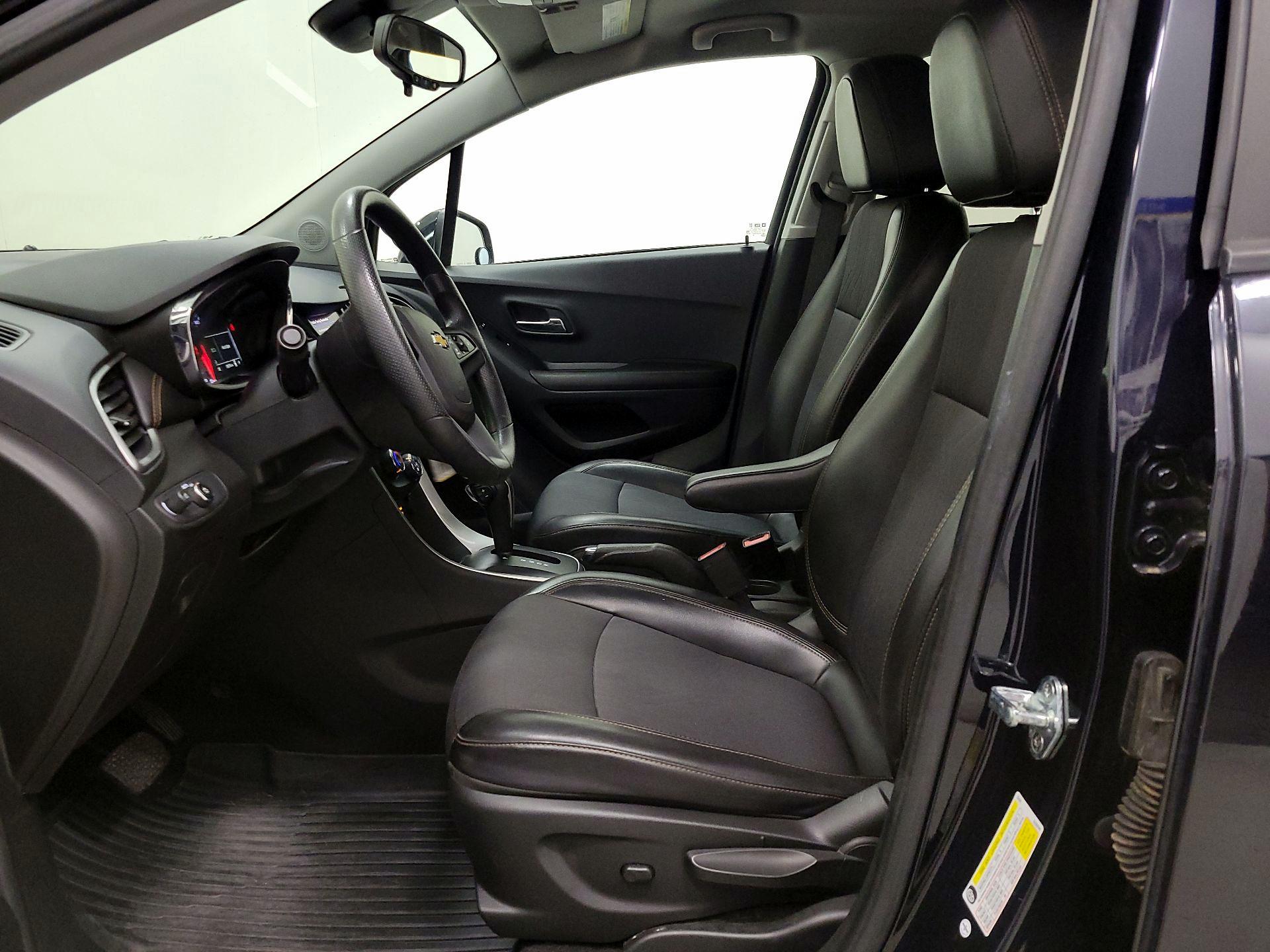 Thumbnail: 2021 Chevrolet Trax - 11