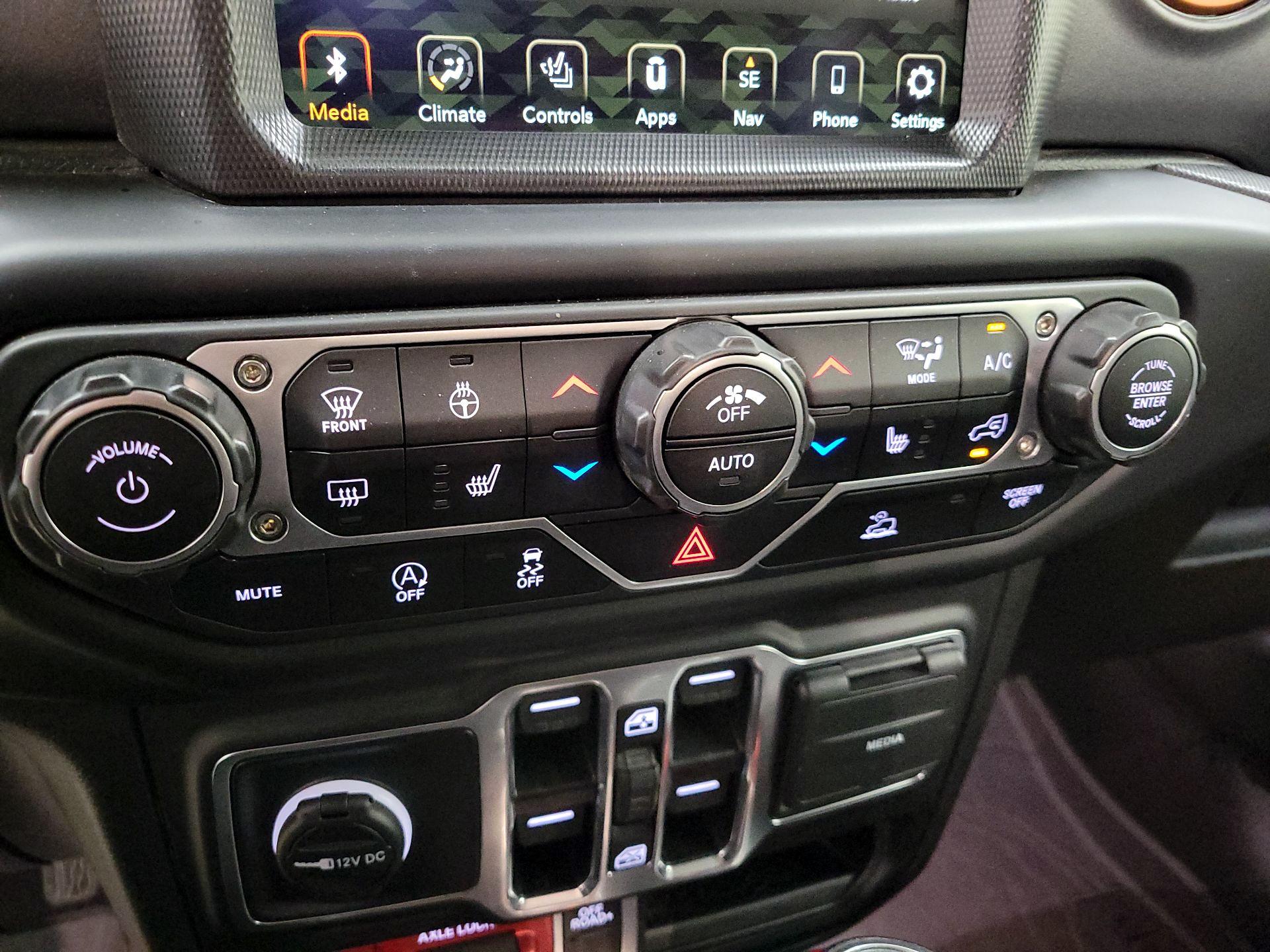 Thumbnail: 2023 Jeep Gladiator - 17