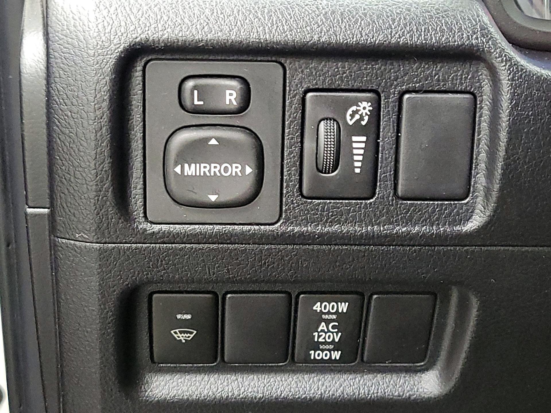 Thumbnail: 2014 Toyota 4Runner - 13