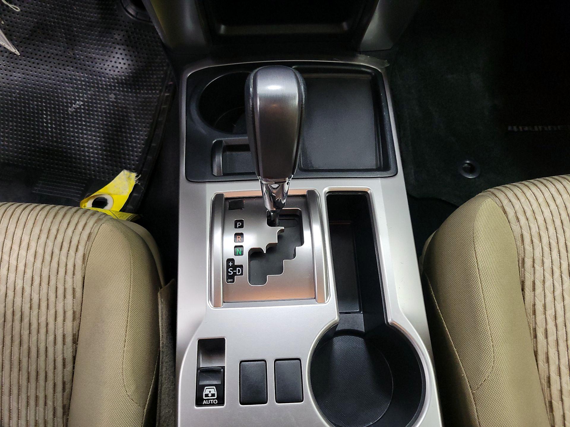 Thumbnail: 2014 Toyota 4Runner - 16