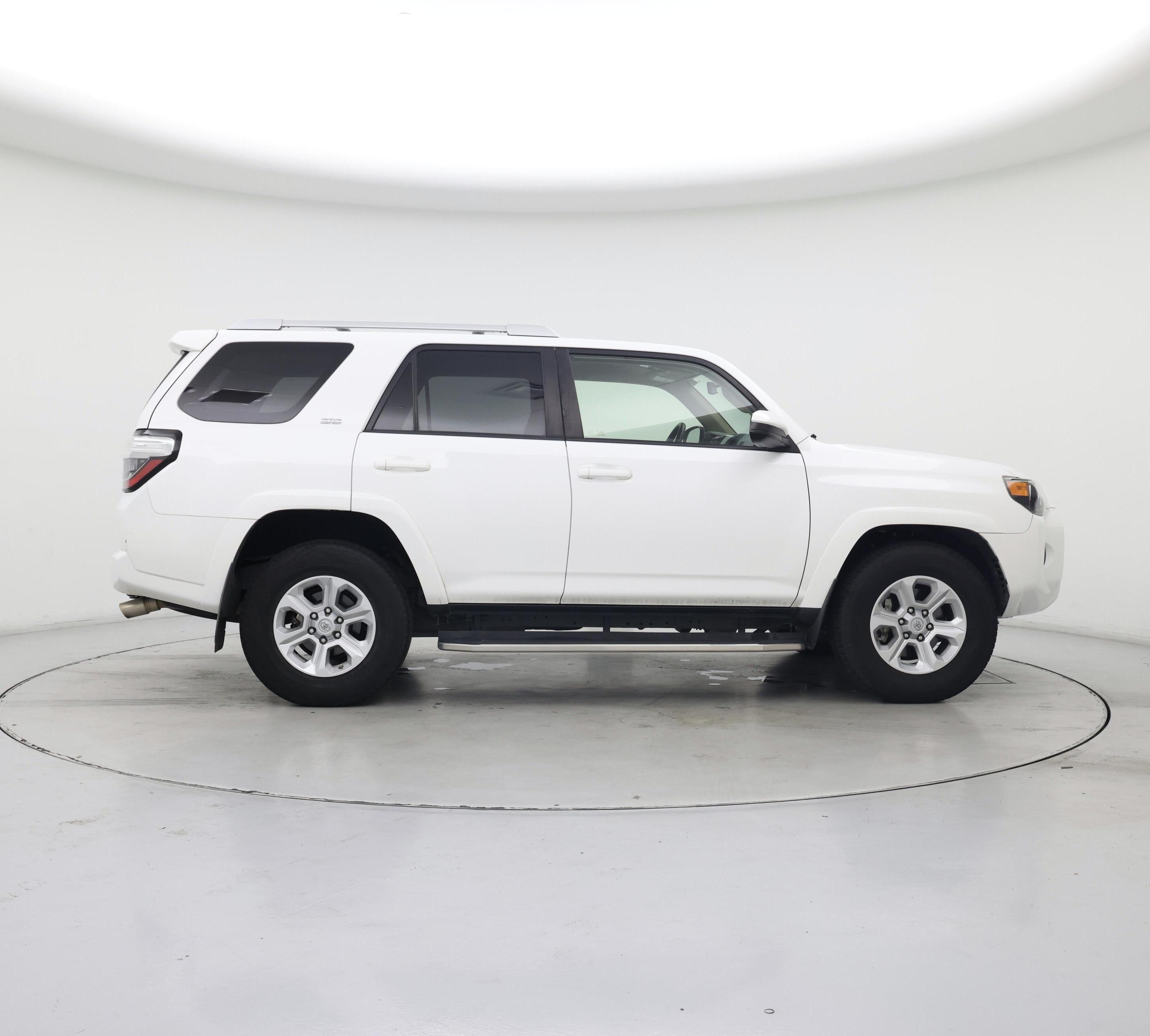 Thumbnail: 2014 Toyota 4Runner - 7