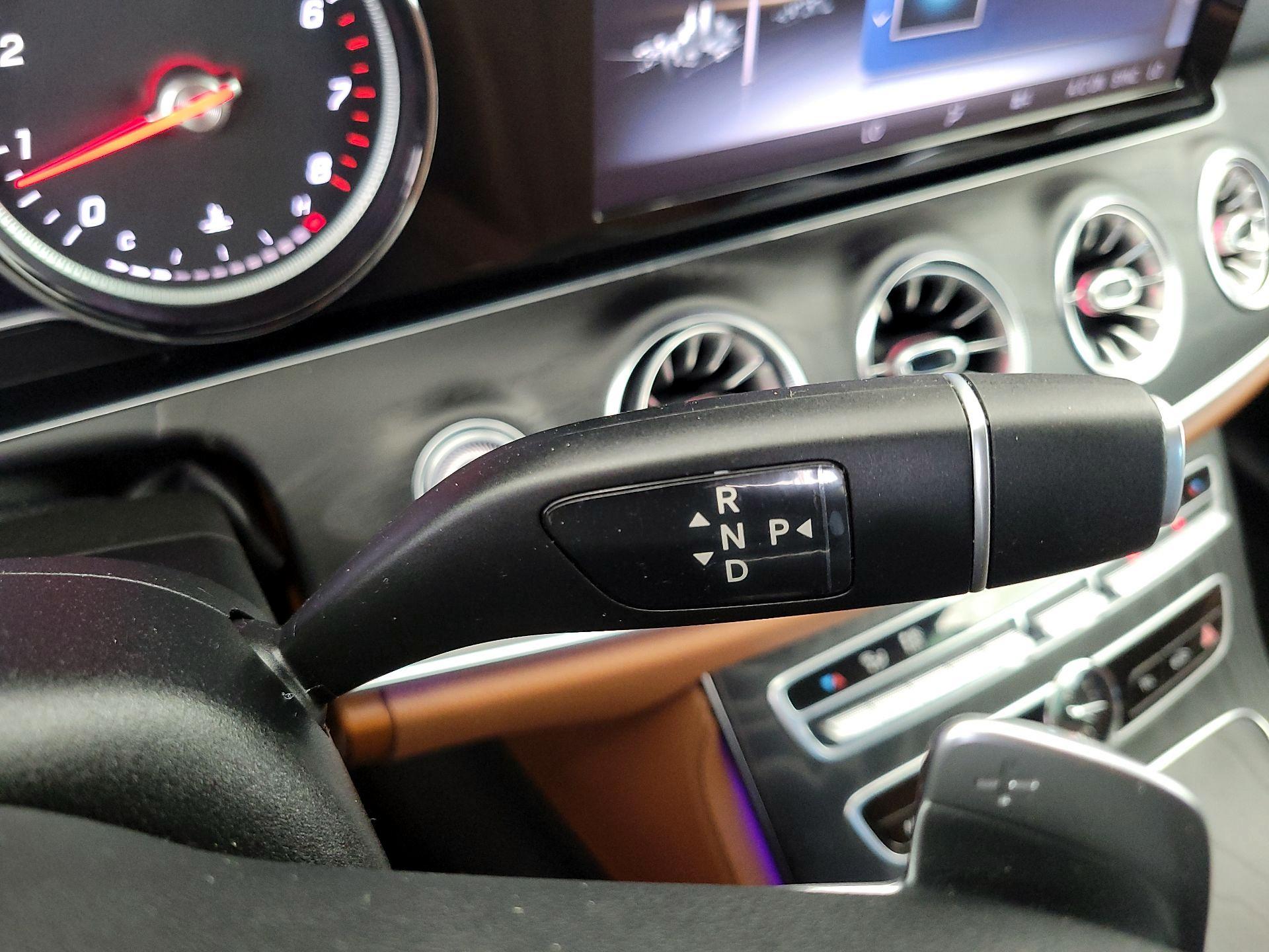 Thumbnail: 2019 Mercedes-Benz E-Class - 16