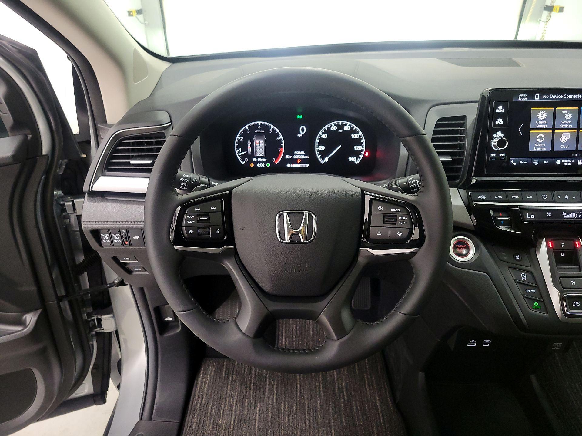 Thumbnail: 2025 Honda Odyssey - 10