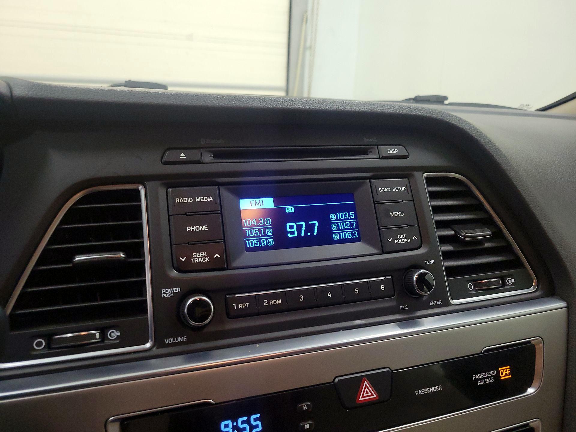 Thumbnail: 2015 Hyundai Sonata - 14