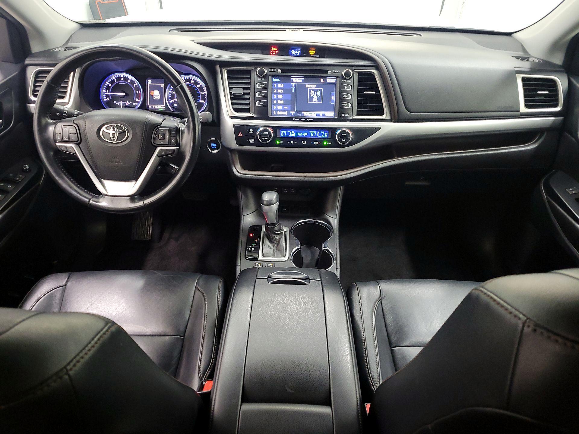 Thumbnail: 2018 Toyota Highlander - 9