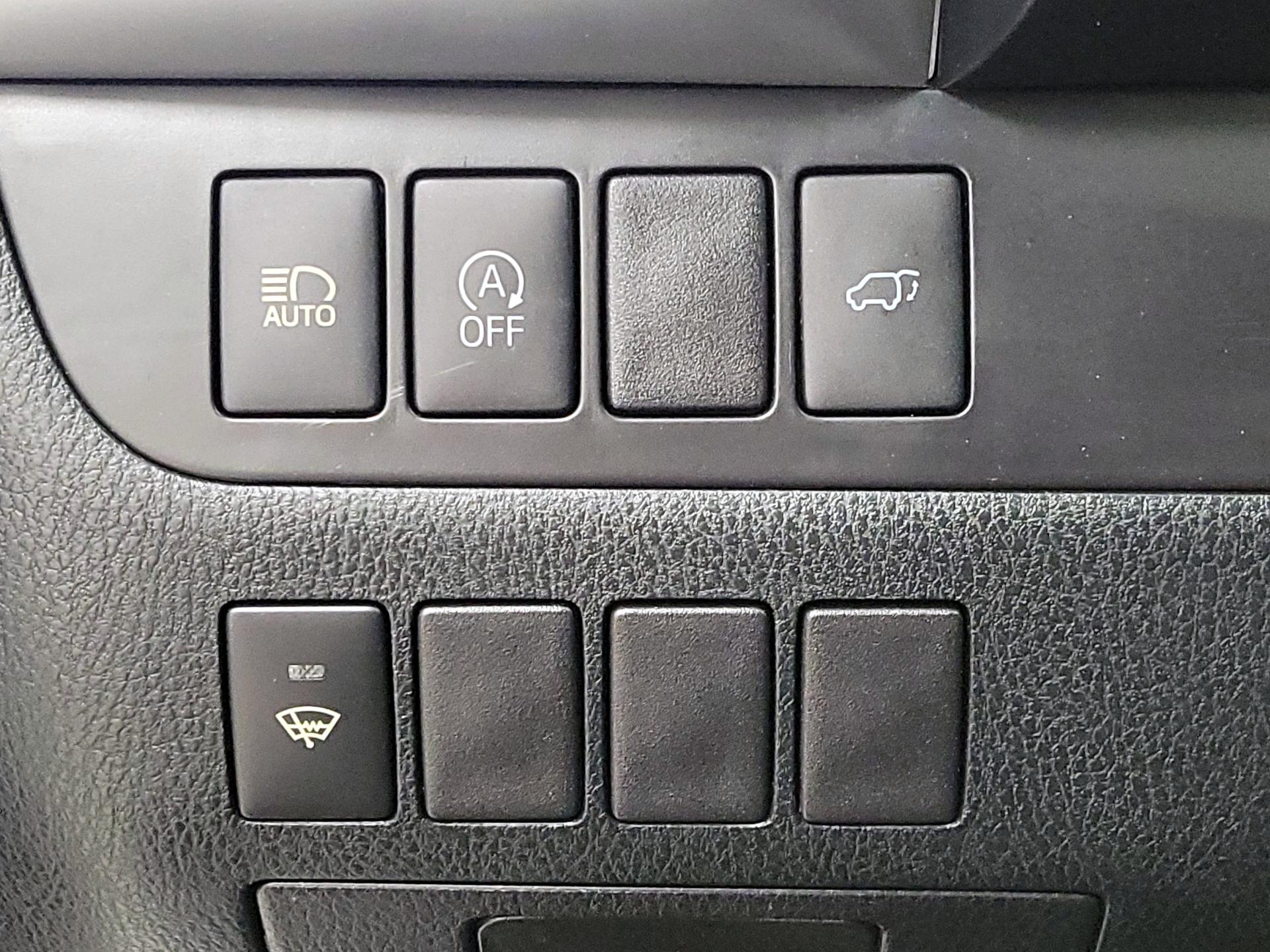 Thumbnail: 2018 Toyota Highlander - 13