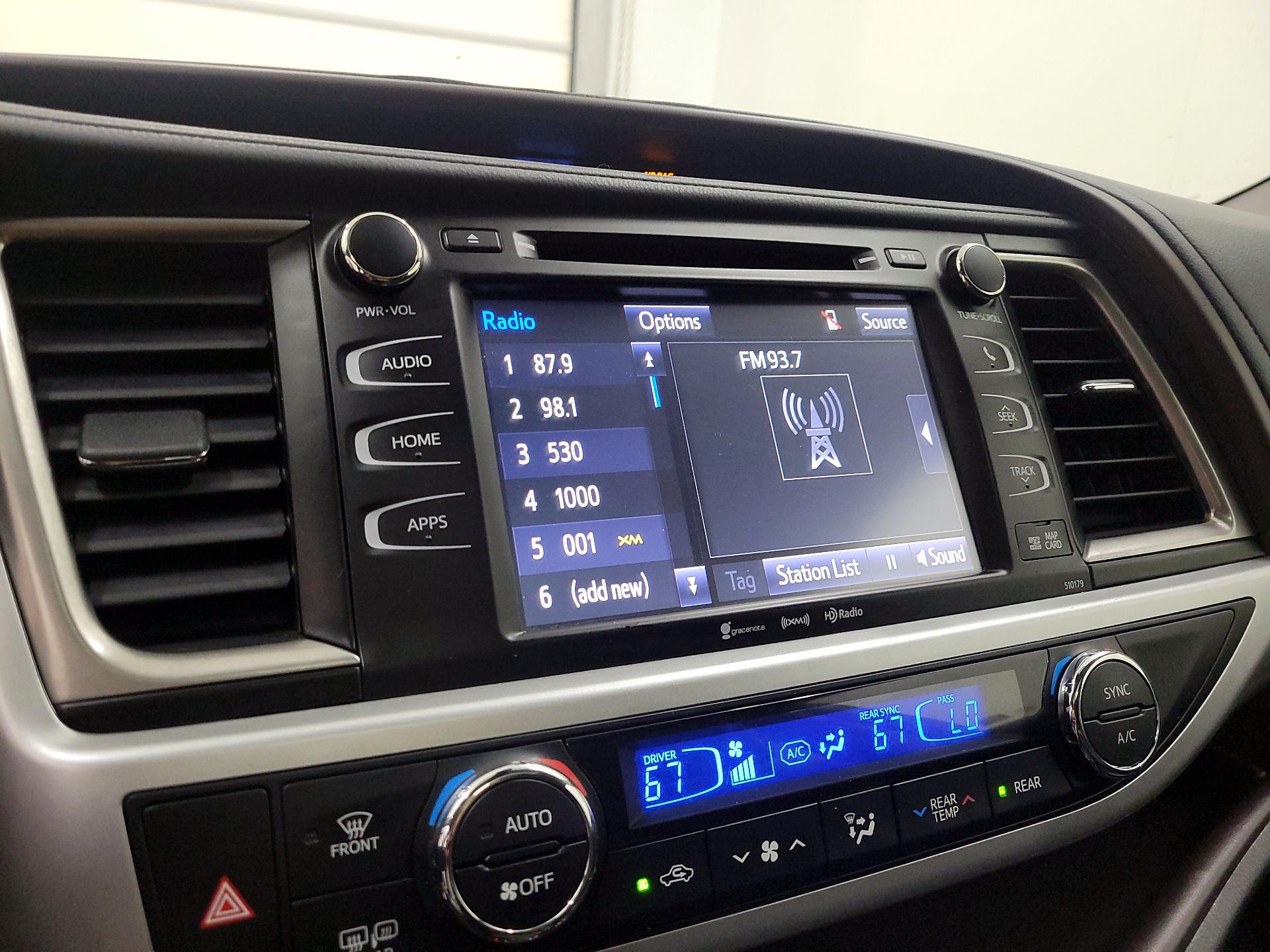 Thumbnail: 2018 Toyota Highlander - 15