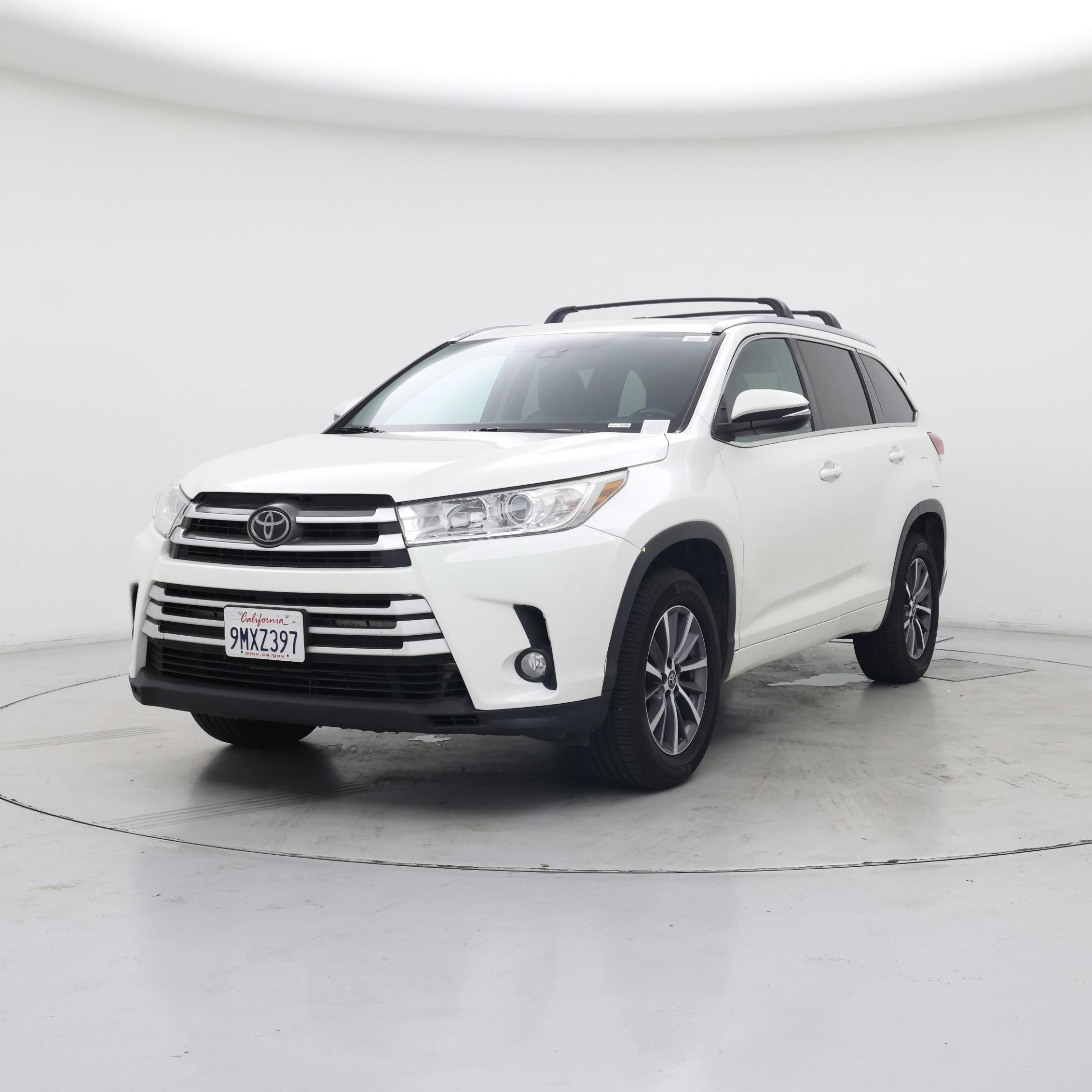 Thumbnail: 2018 Toyota Highlander - 4