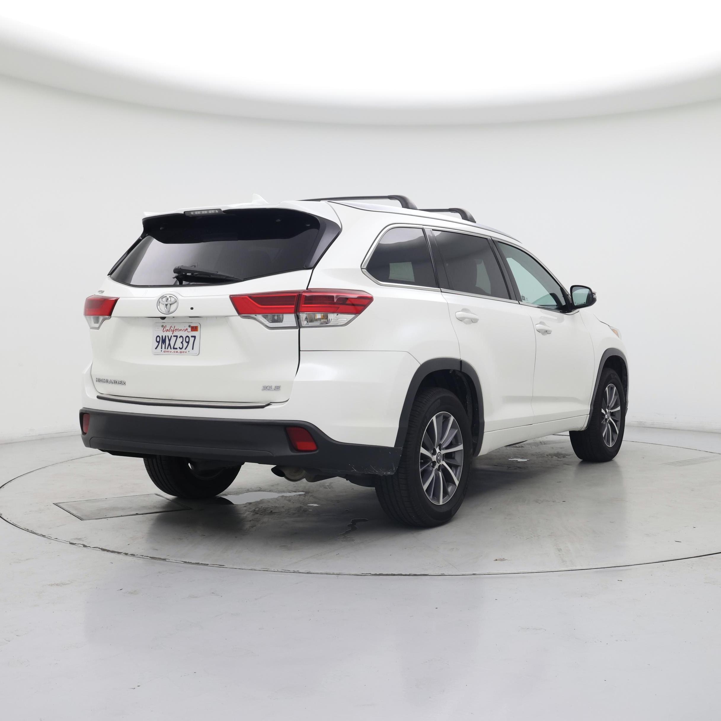 Thumbnail: 2018 Toyota Highlander - 8