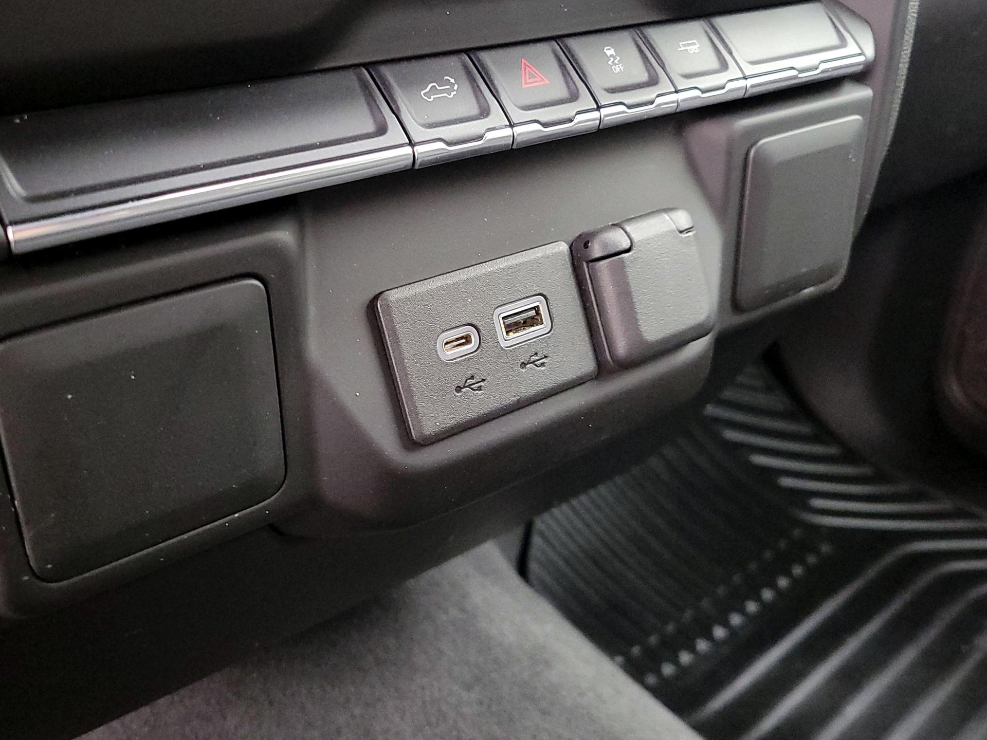 Thumbnail: 2021 Chevrolet Silverado 1500 - 18