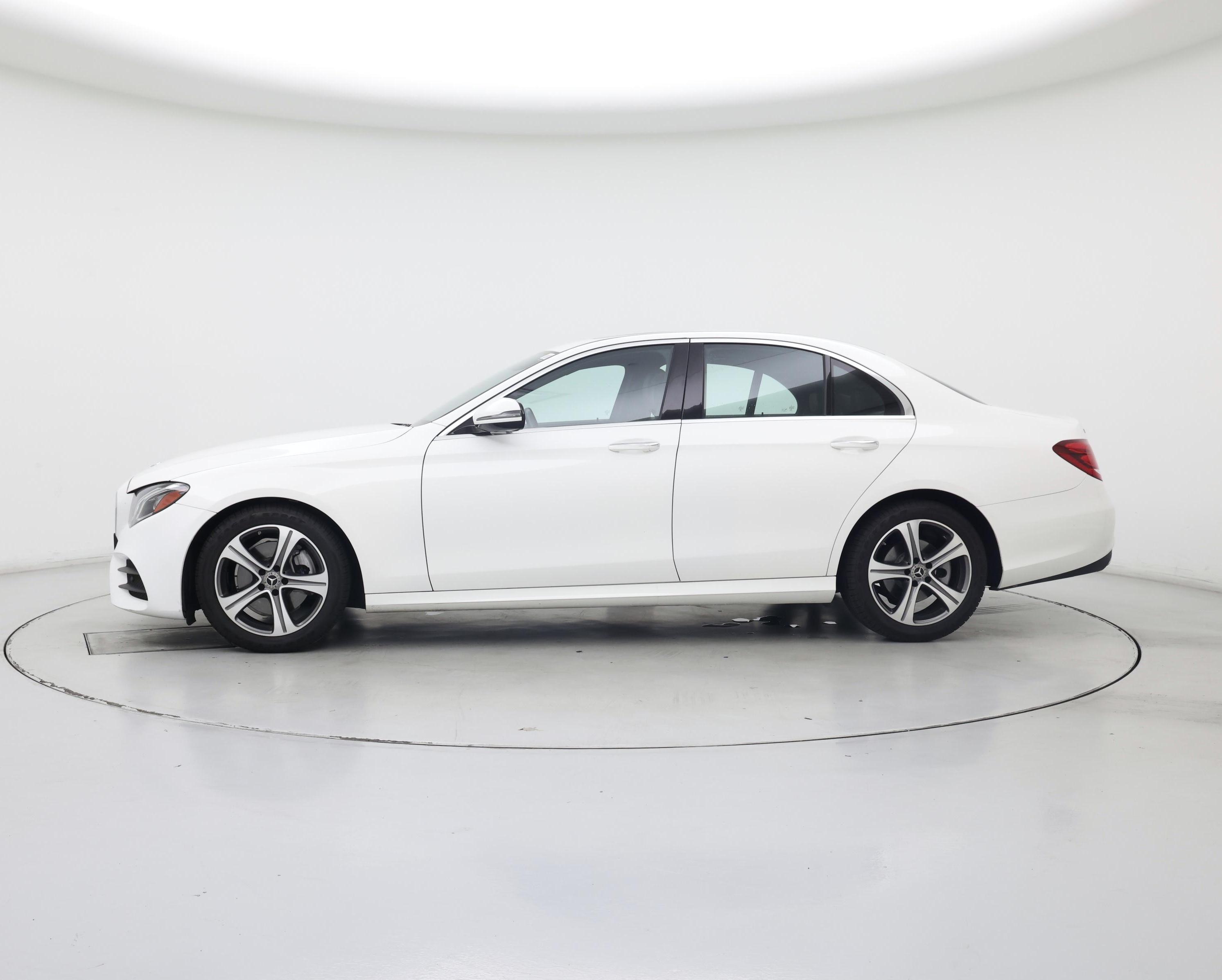 Thumbnail: 2019 Mercedes-Benz E-Class - 3