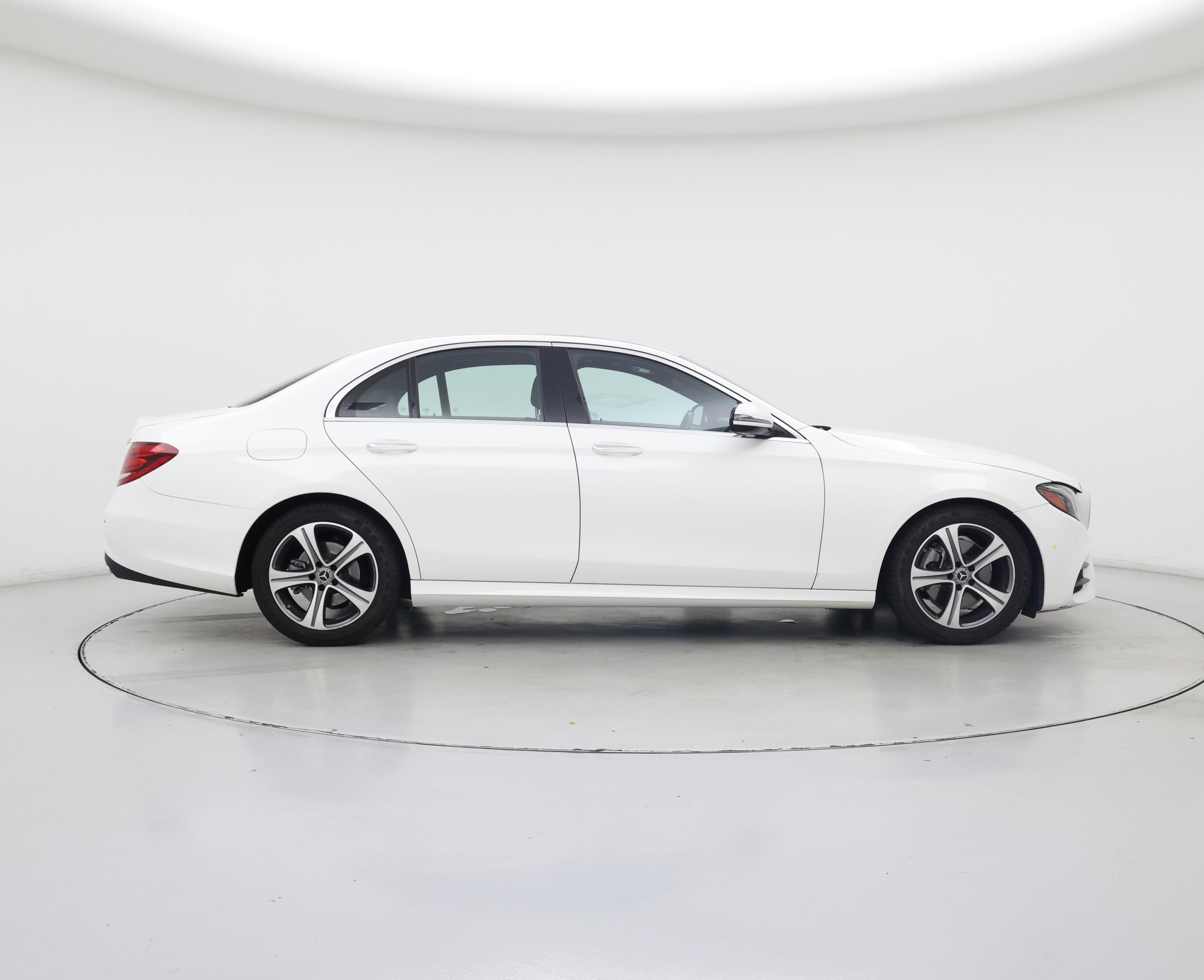 Thumbnail: 2019 Mercedes-Benz E-Class - 7
