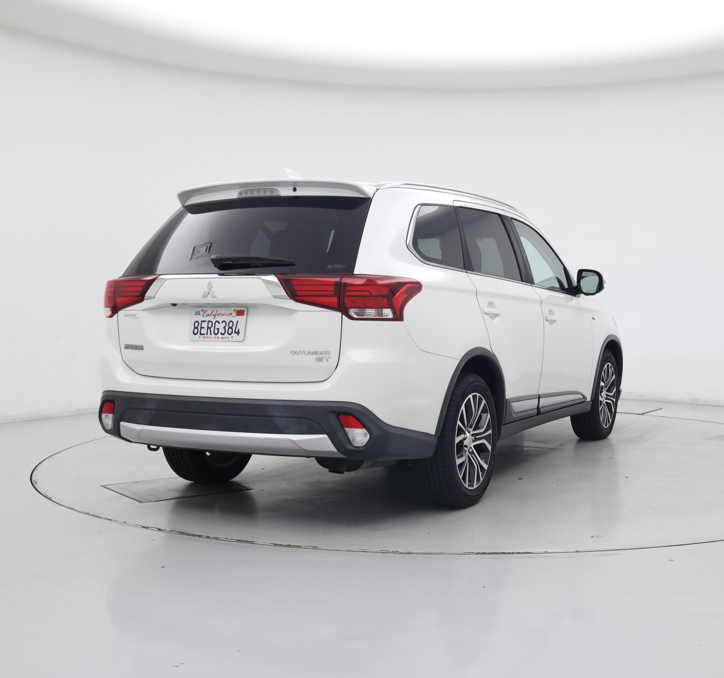 Thumbnail: 2018 Mitsubishi Outlander - 8
