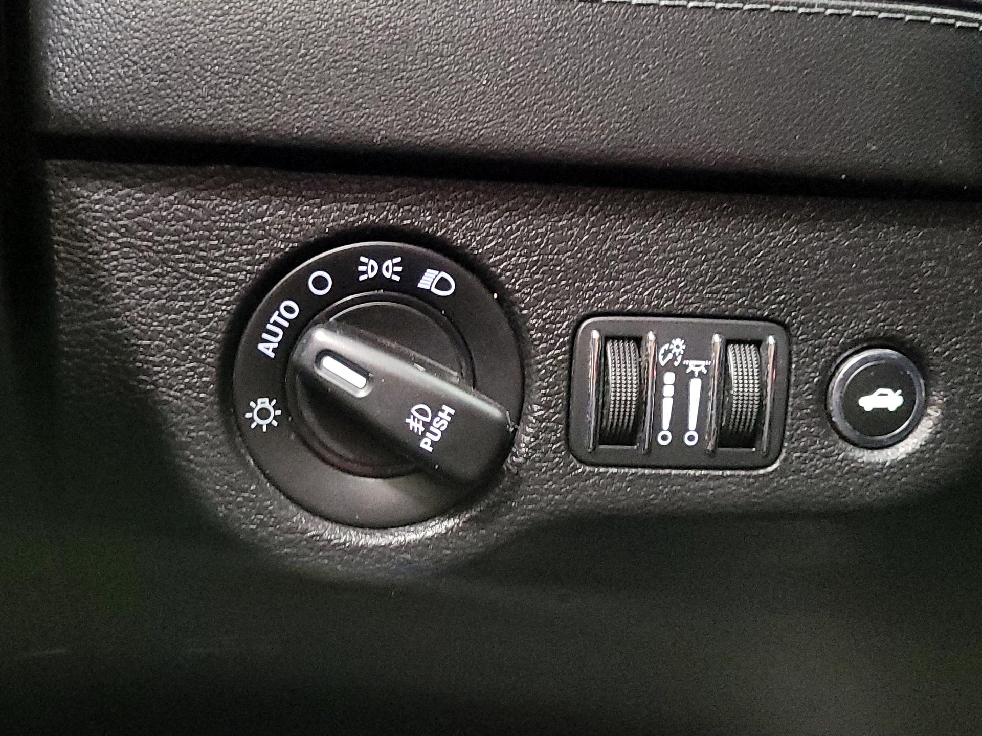 Thumbnail: 2020 Dodge Charger - 13