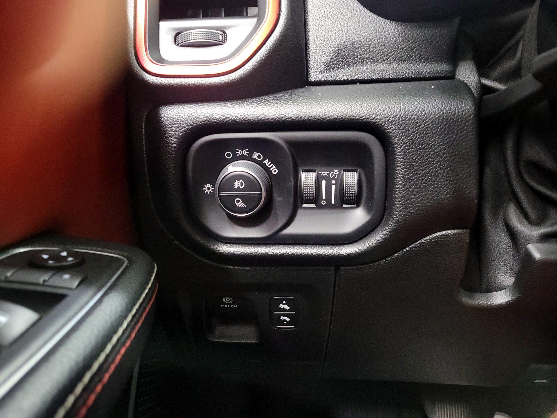 Thumbnail: 2019 RAM 1500 - 13