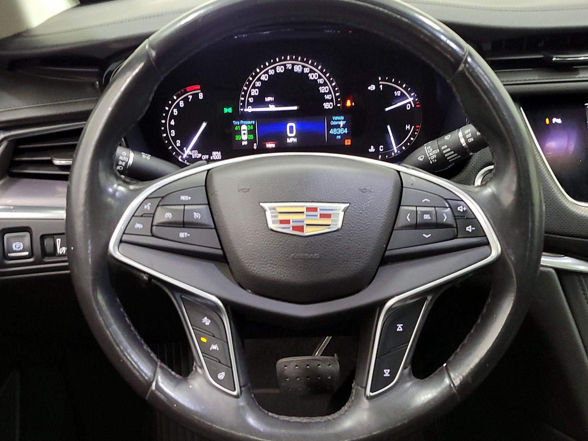 Thumbnail: 2017 Cadillac XT5 - 10