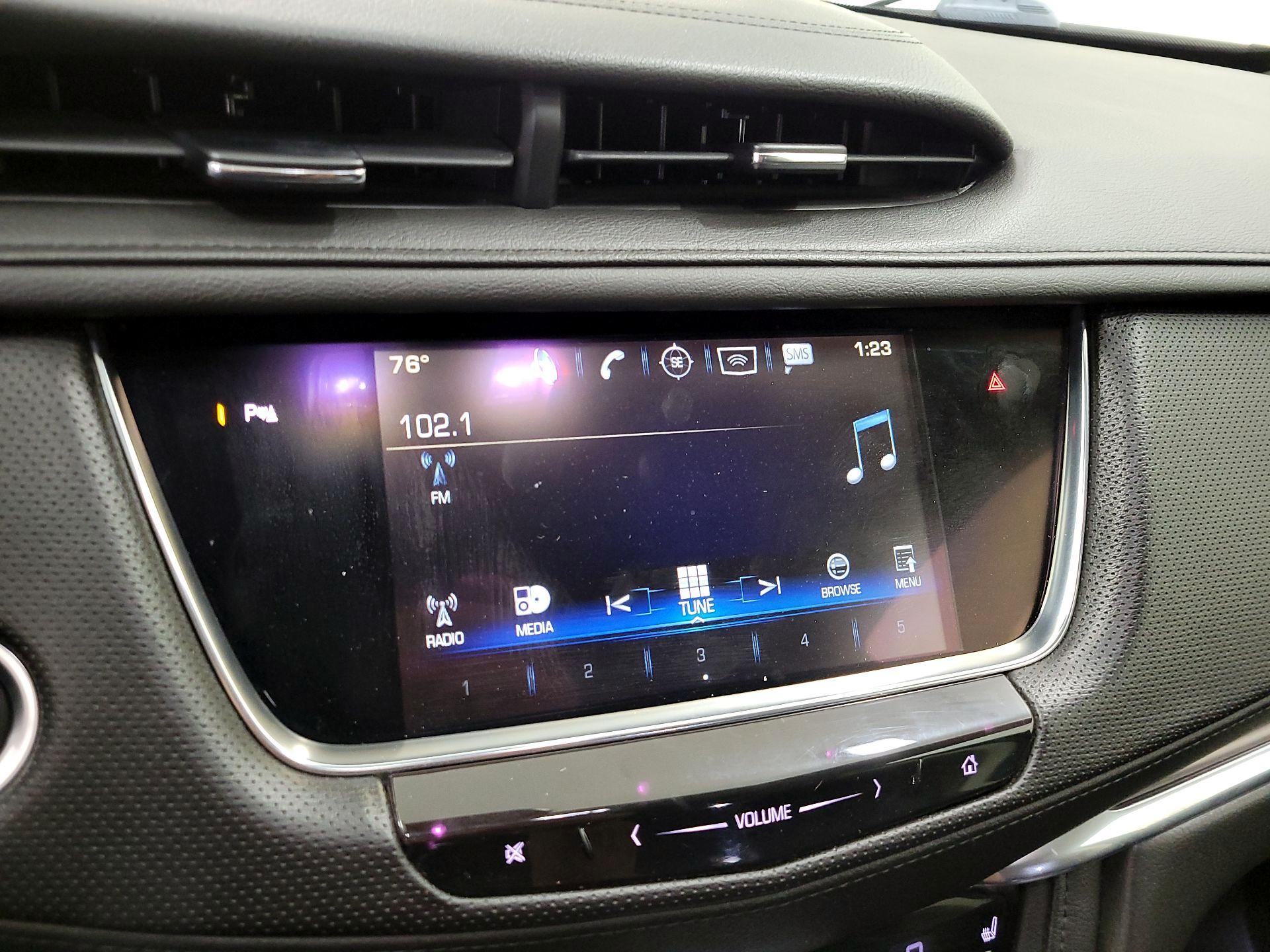 Thumbnail: 2017 Cadillac XT5 - 16