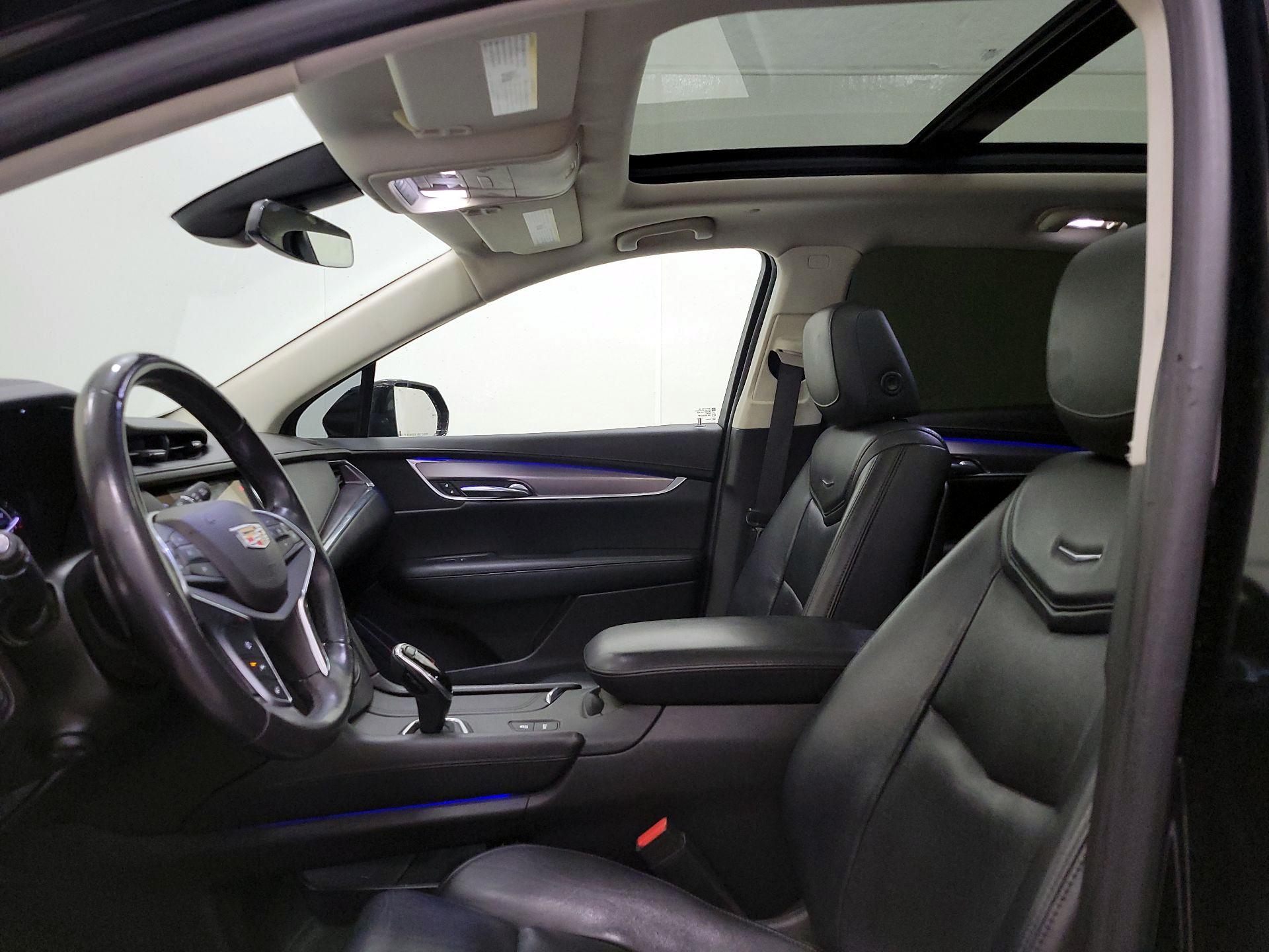 Thumbnail: 2017 Cadillac XT5 - 20