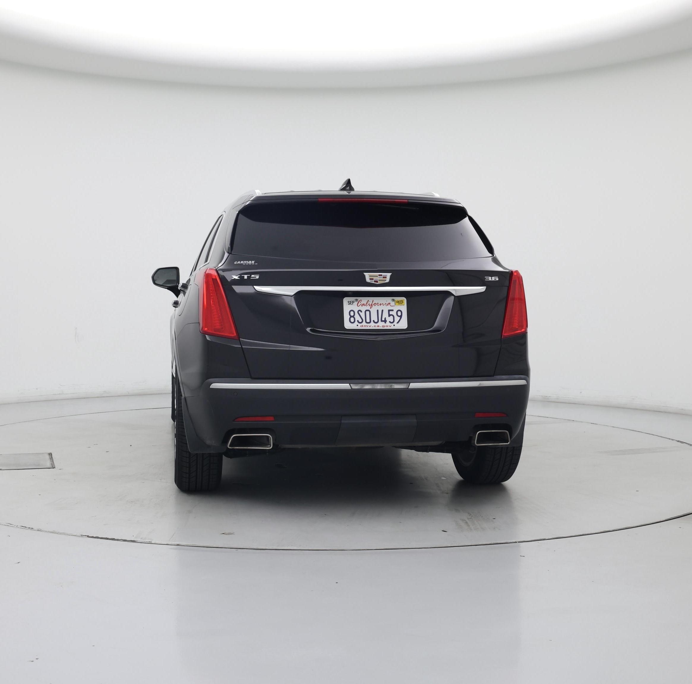 Thumbnail: 2017 Cadillac XT5 - 6