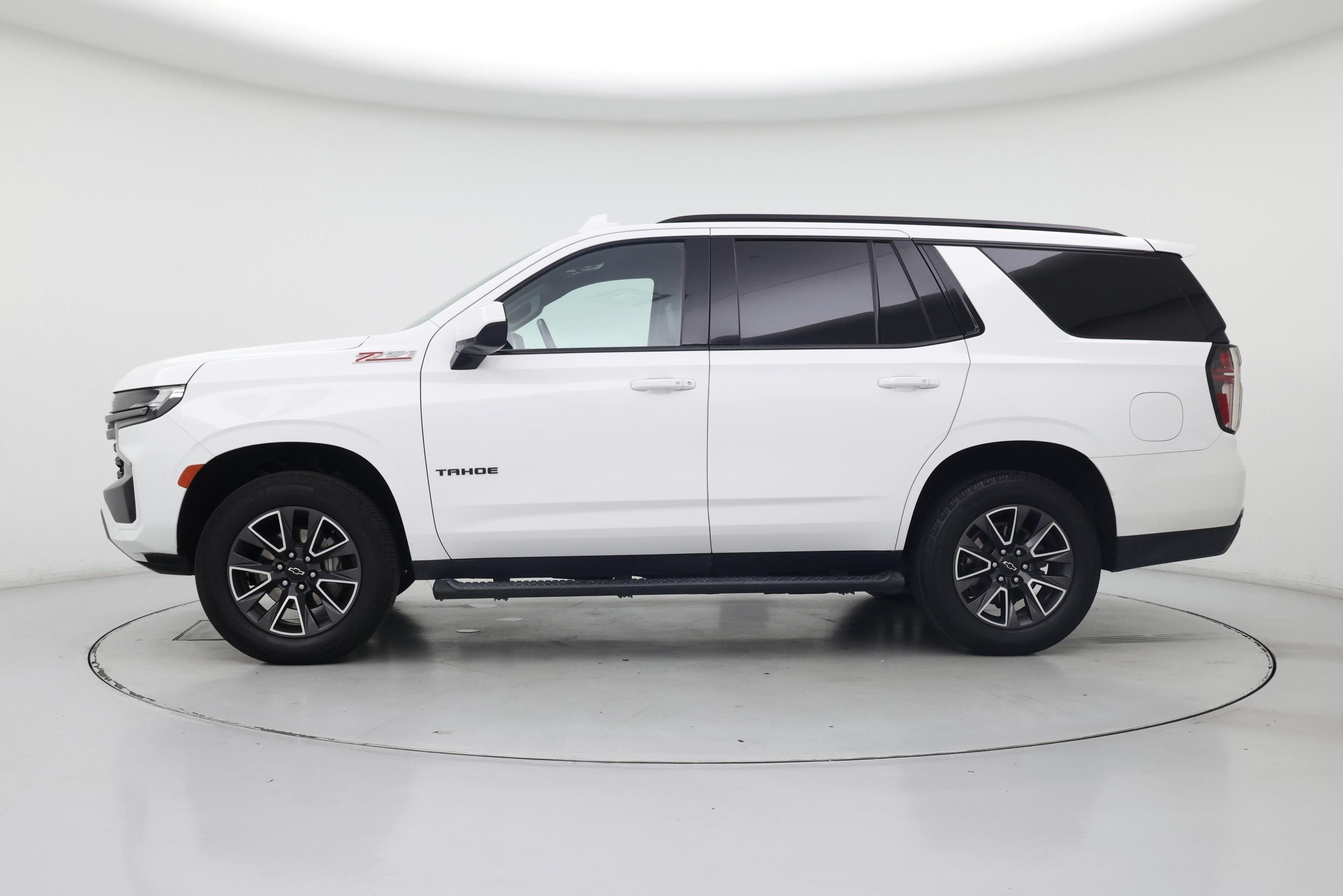 Thumbnail: 2021 Chevrolet Tahoe - 3