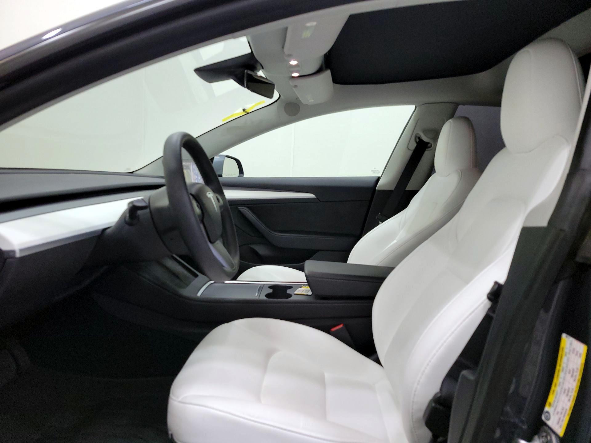 Thumbnail: 2023 Tesla Model 3 - 18