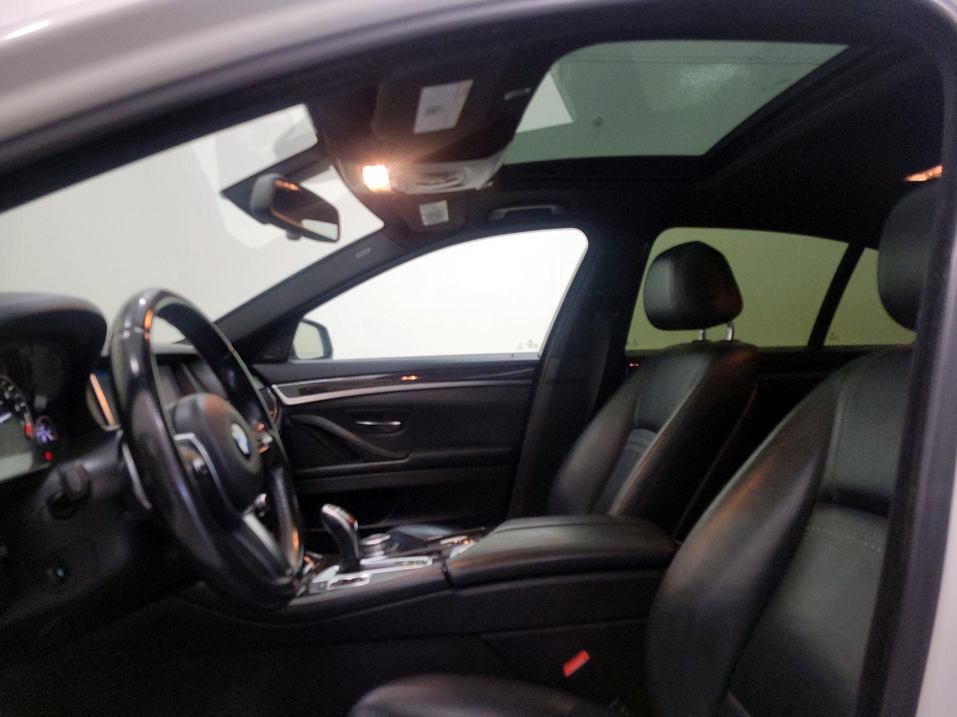 Thumbnail: 2015 BMW 5 Series - 20