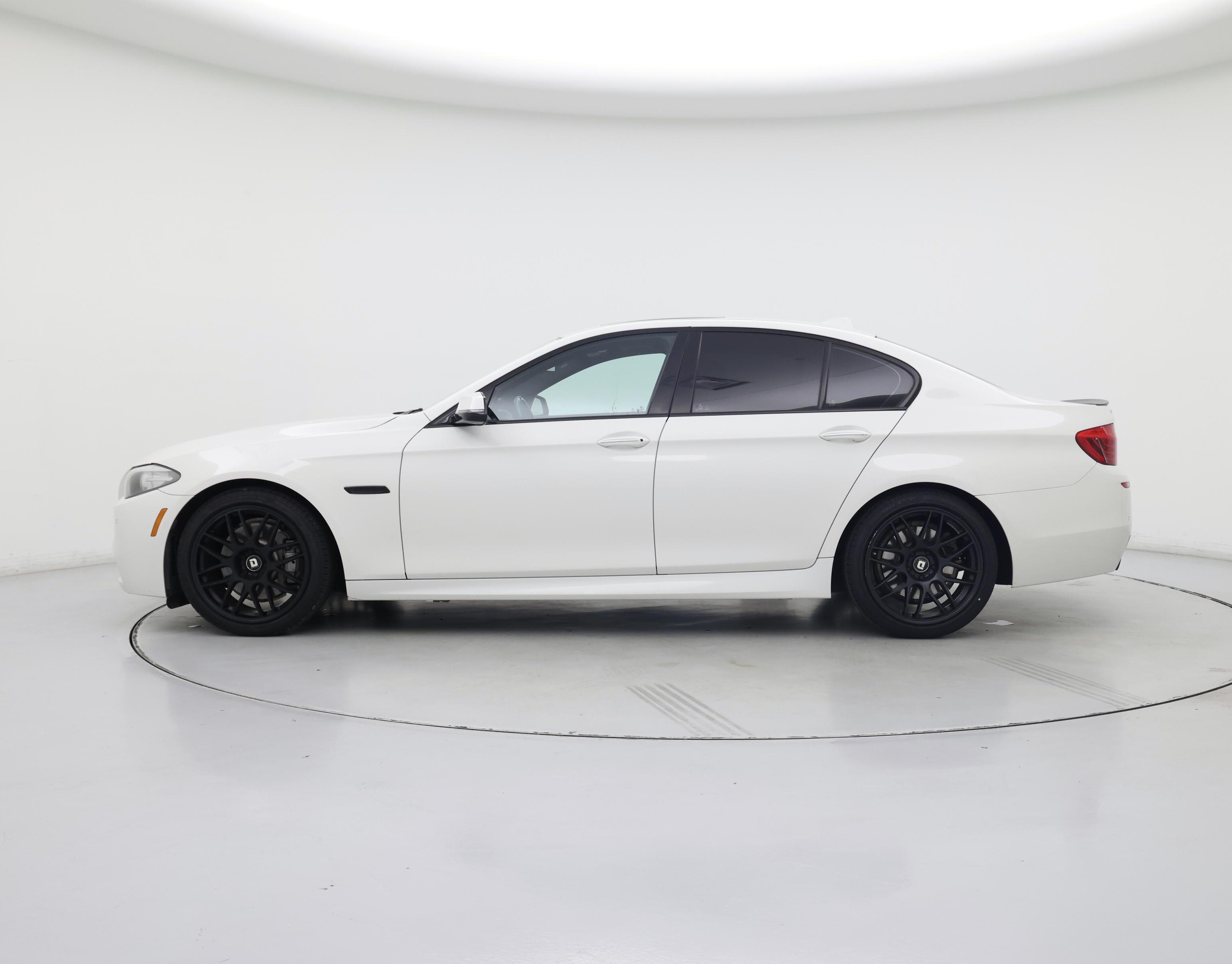 Thumbnail: 2015 BMW 5 Series - 3