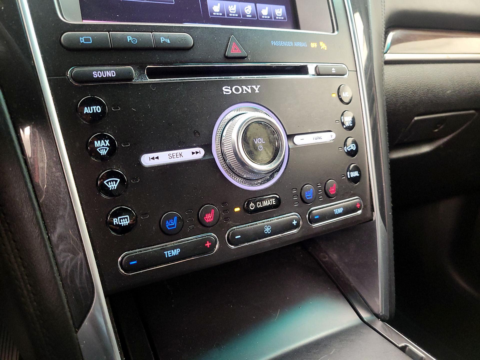 Thumbnail: 2016 Ford Explorer - 17