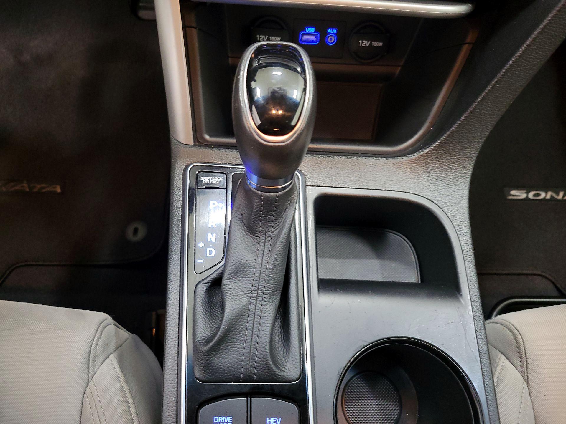 Thumbnail: 2016 Hyundai Sonata - 18