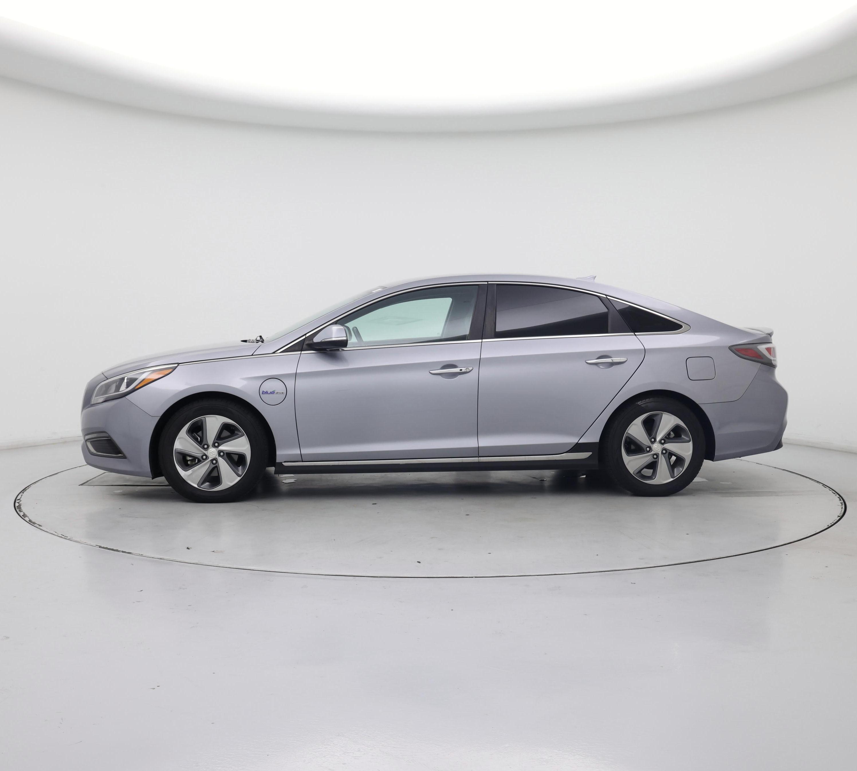 Thumbnail: 2016 Hyundai Sonata - 3