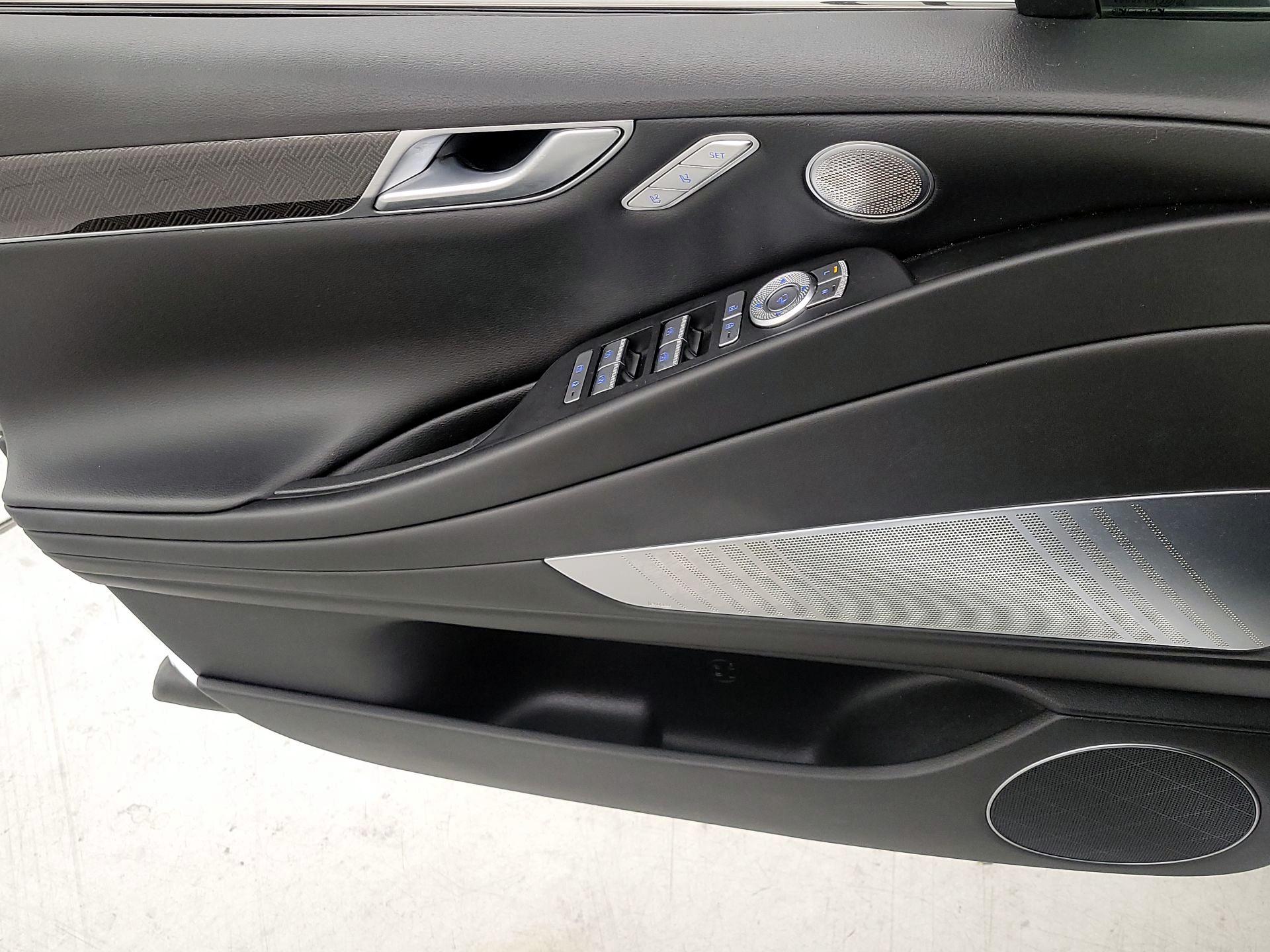 Thumbnail: 2024 Genesis G80 - 12