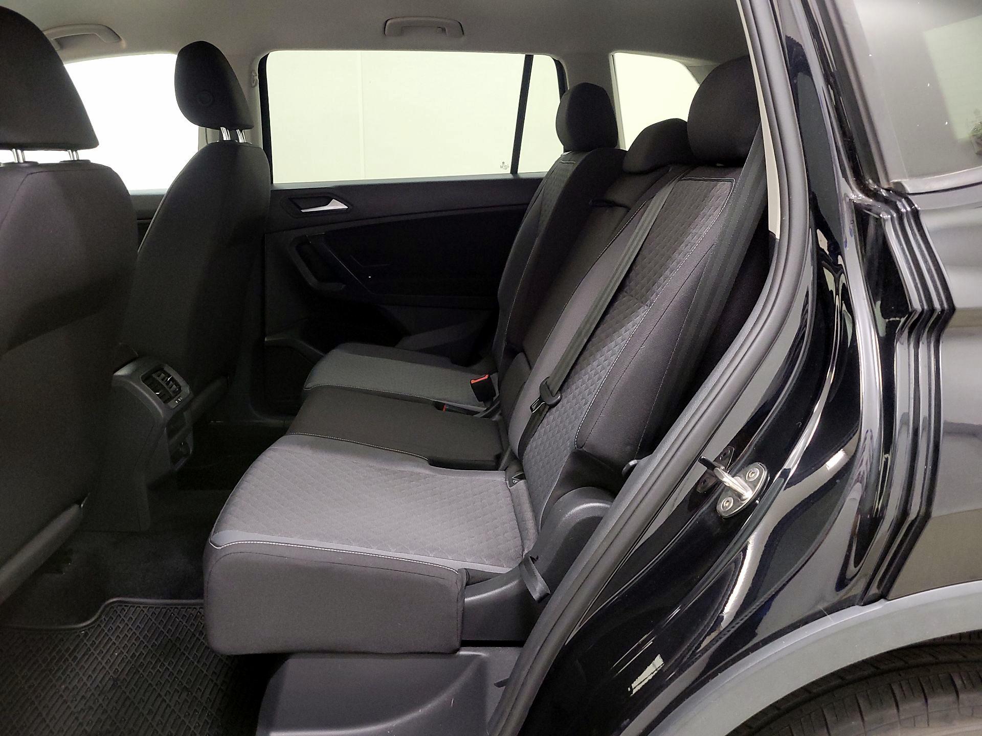 Thumbnail: 2021 Volkswagen Tiguan - 19