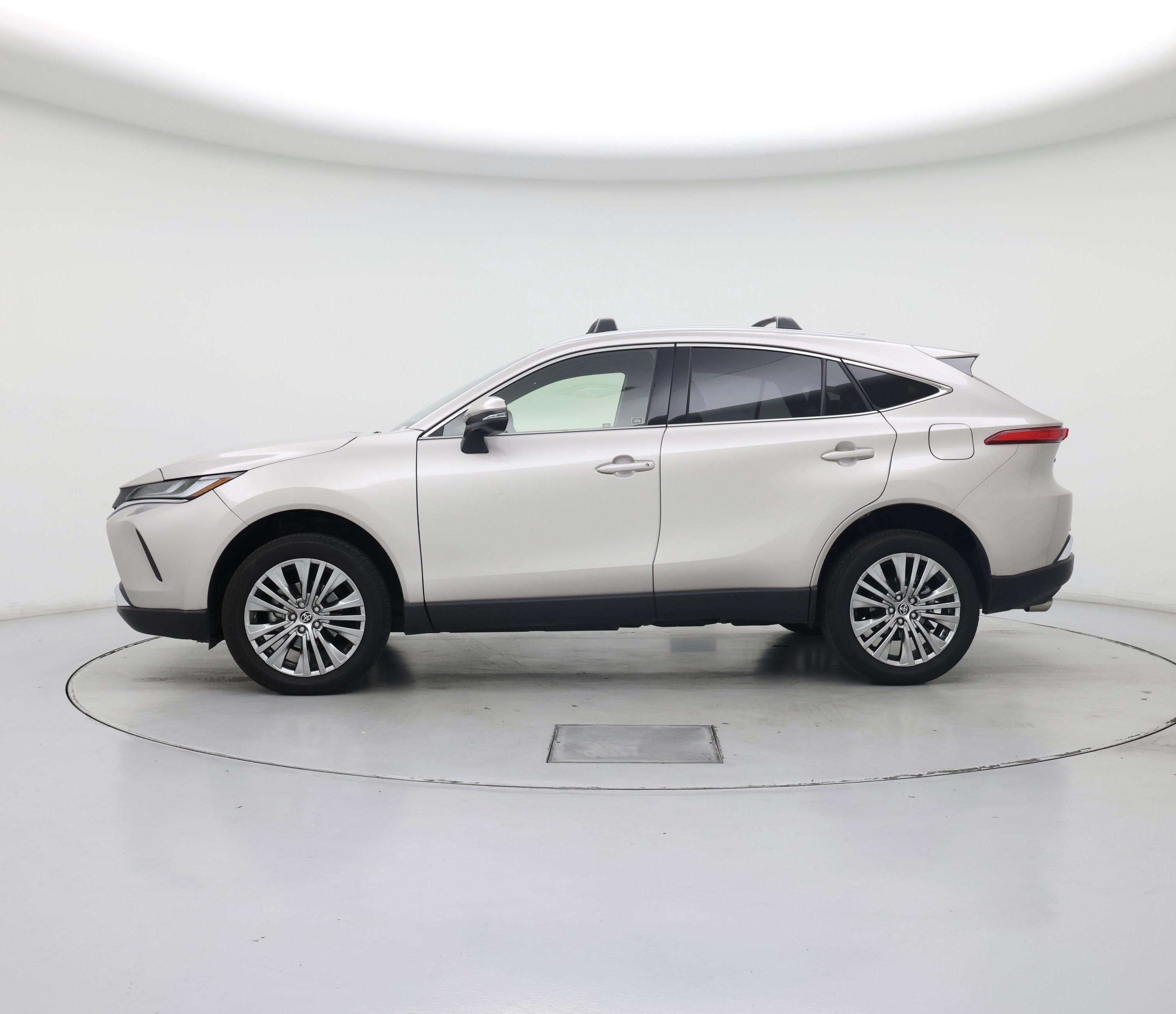 Thumbnail: 2022 Toyota Venza - 3