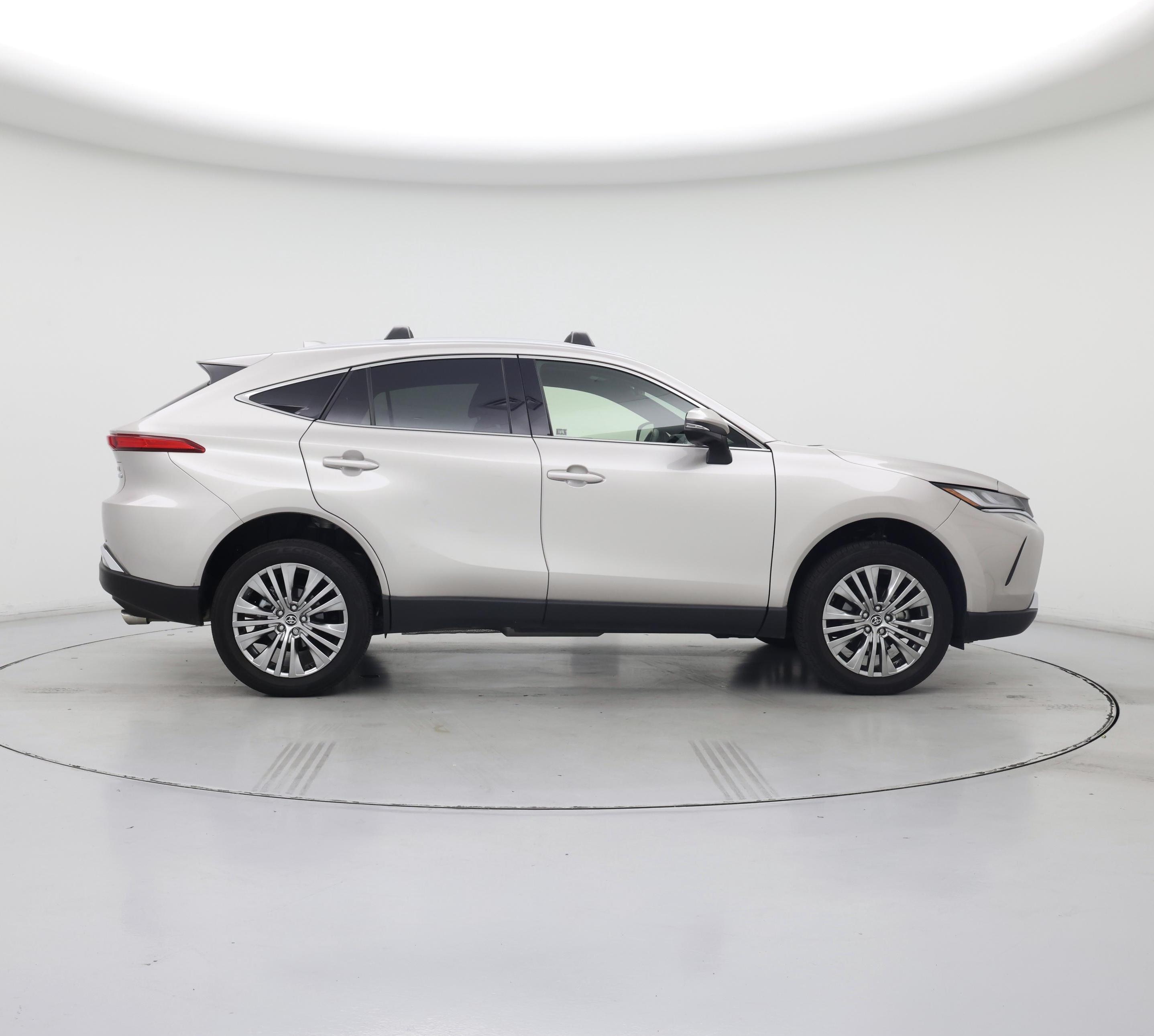 Thumbnail: 2022 Toyota Venza - 7