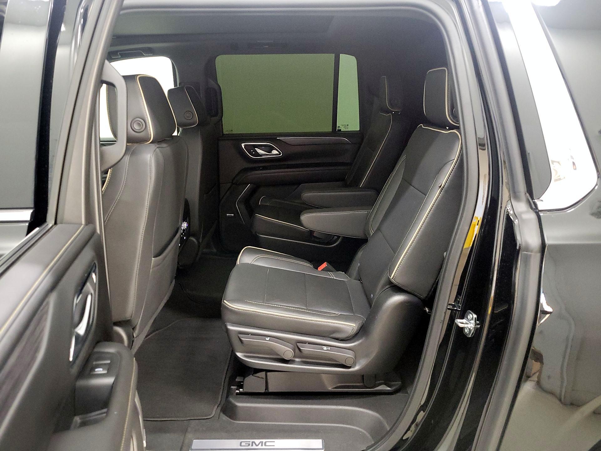 Thumbnail: 2022 GMC Yukon XL - 20