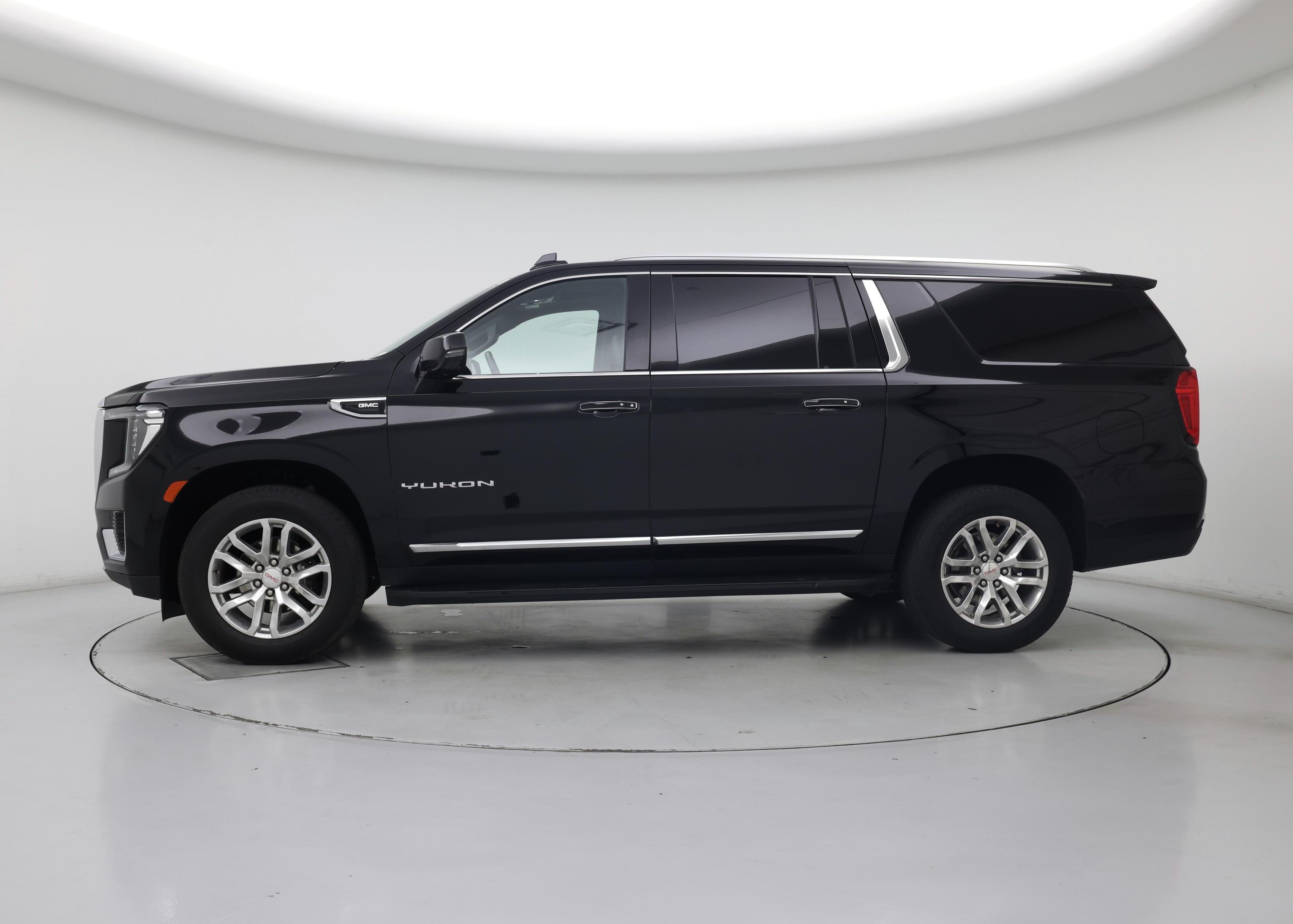 Thumbnail: 2022 GMC Yukon XL - 3
