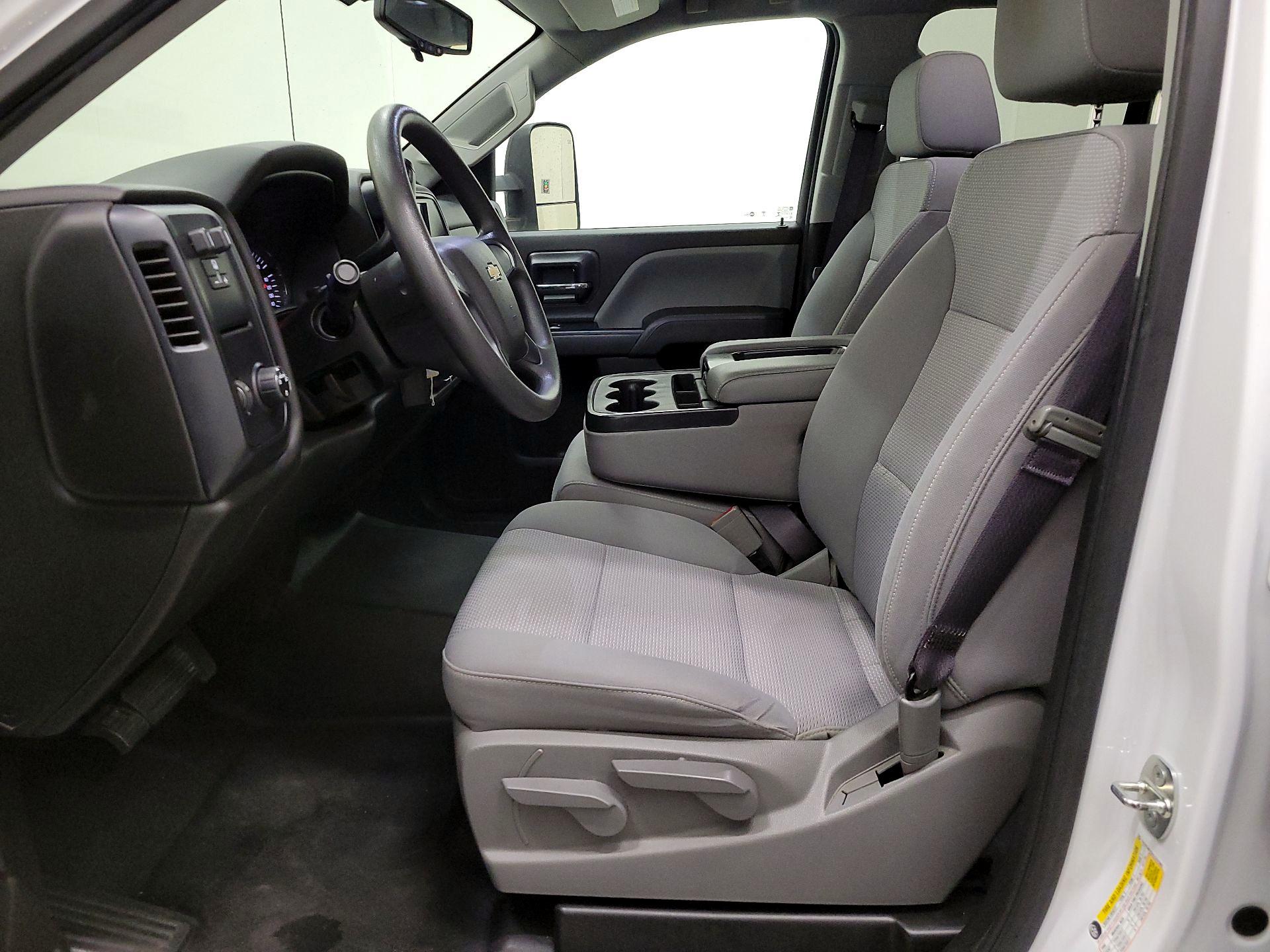Thumbnail: 2017 Chevrolet Silverado 1500 - 11