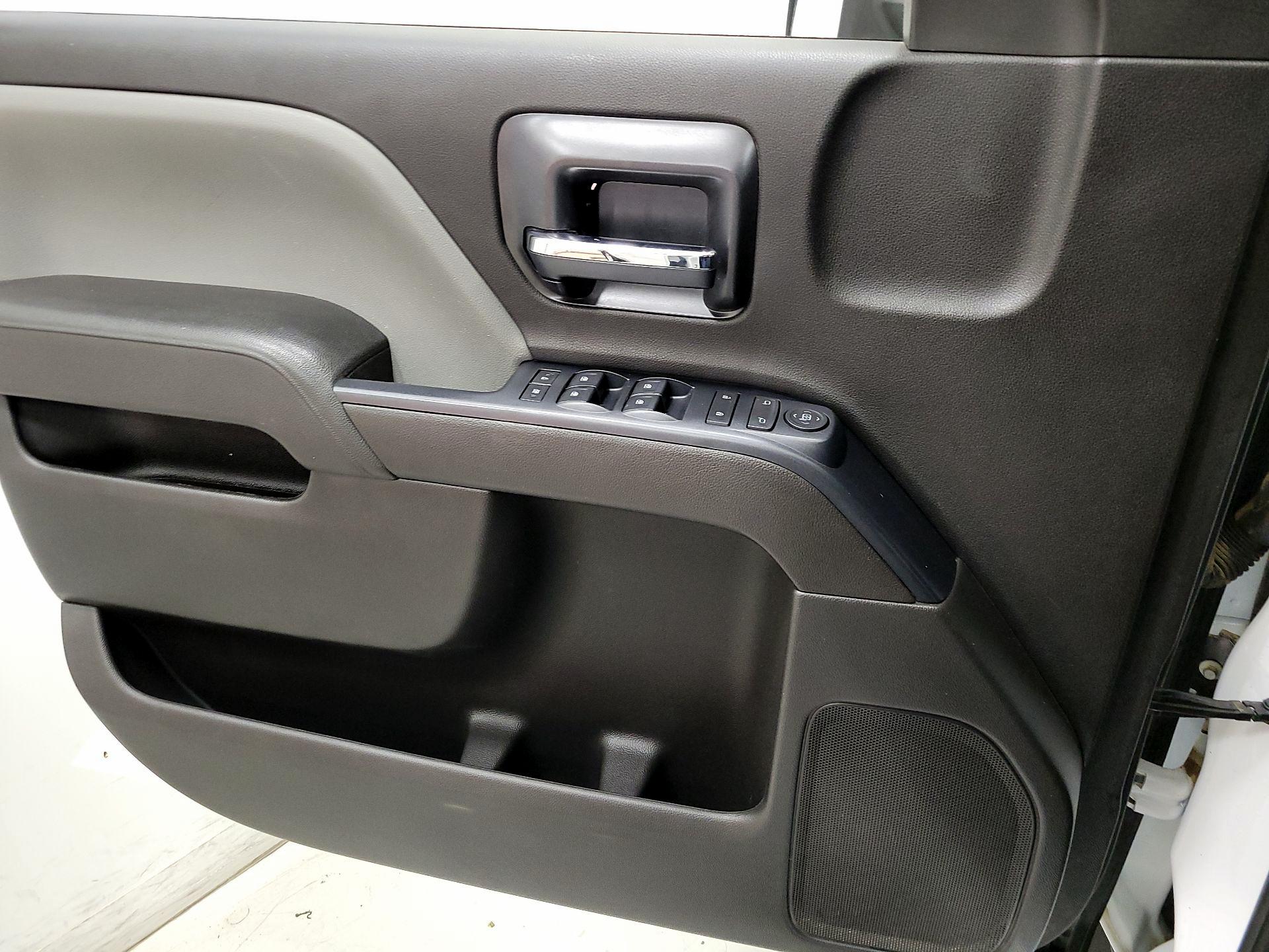 Thumbnail: 2017 Chevrolet Silverado 1500 - 12