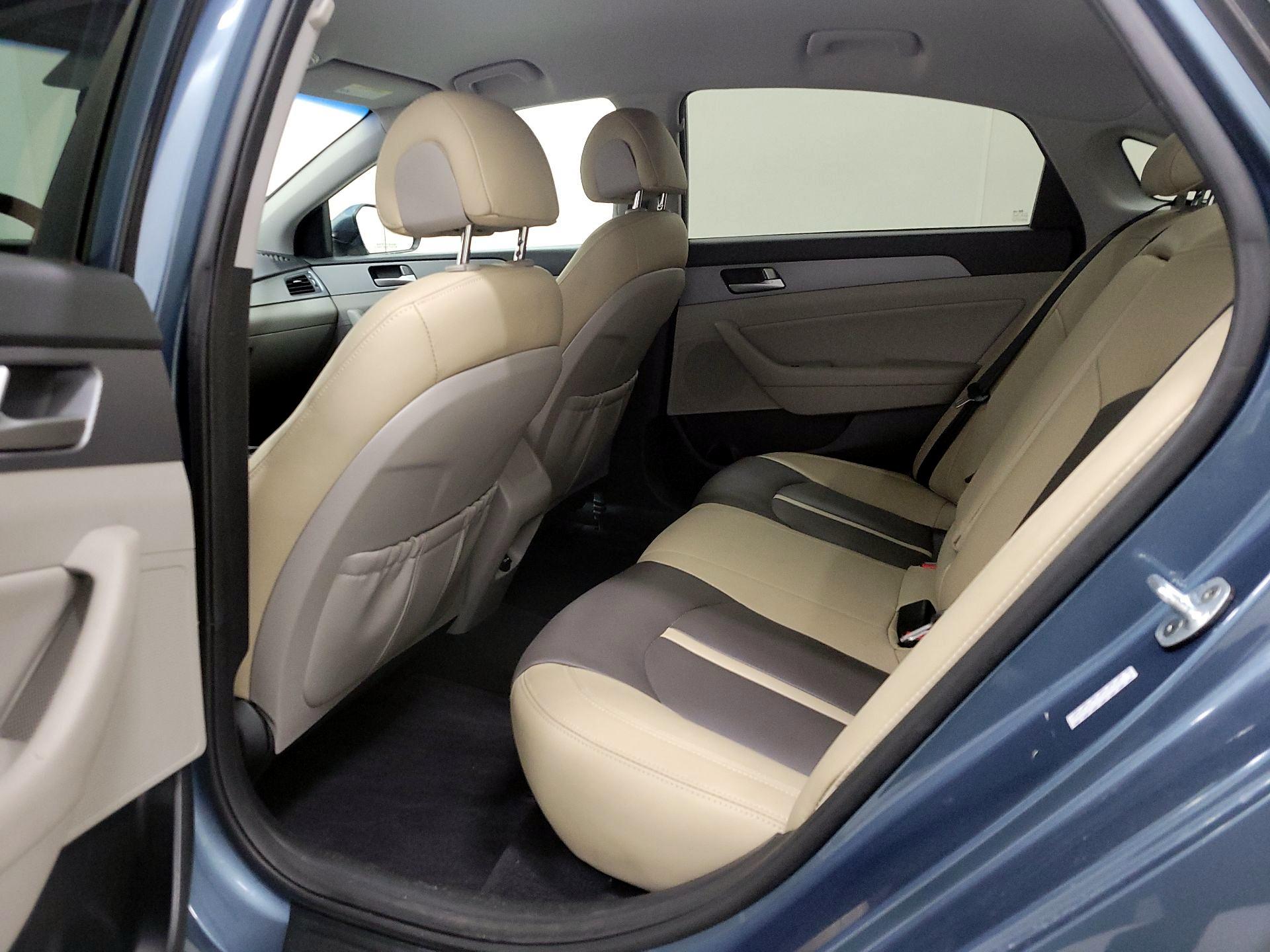 Thumbnail: 2016 Hyundai Sonata - 19