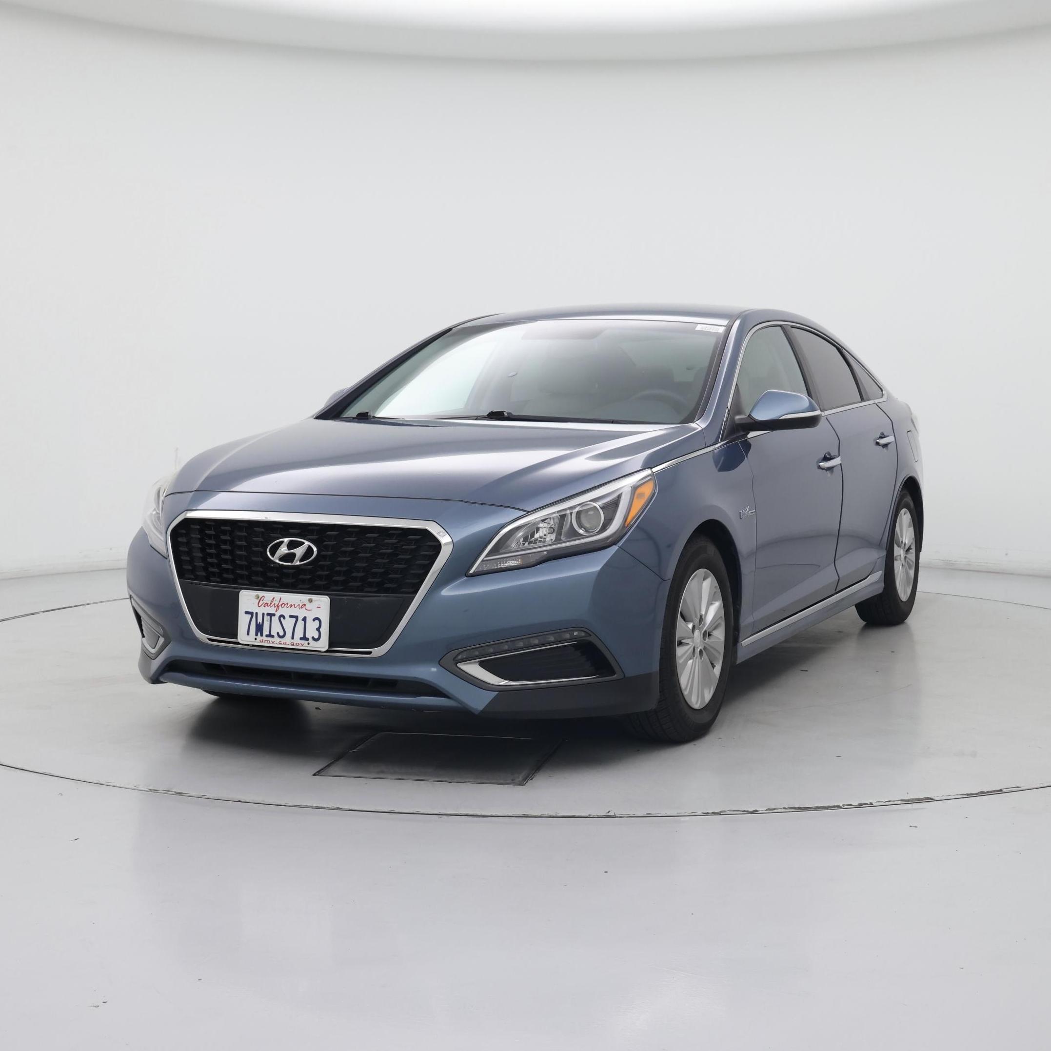 Thumbnail: 2016 Hyundai Sonata - 4
