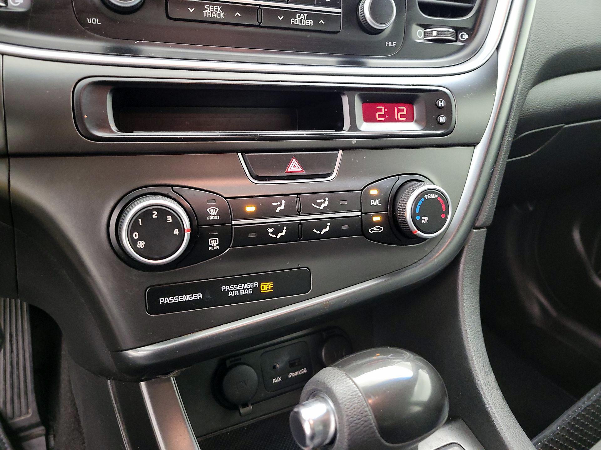 Thumbnail: 2015 Kia Optima - 15