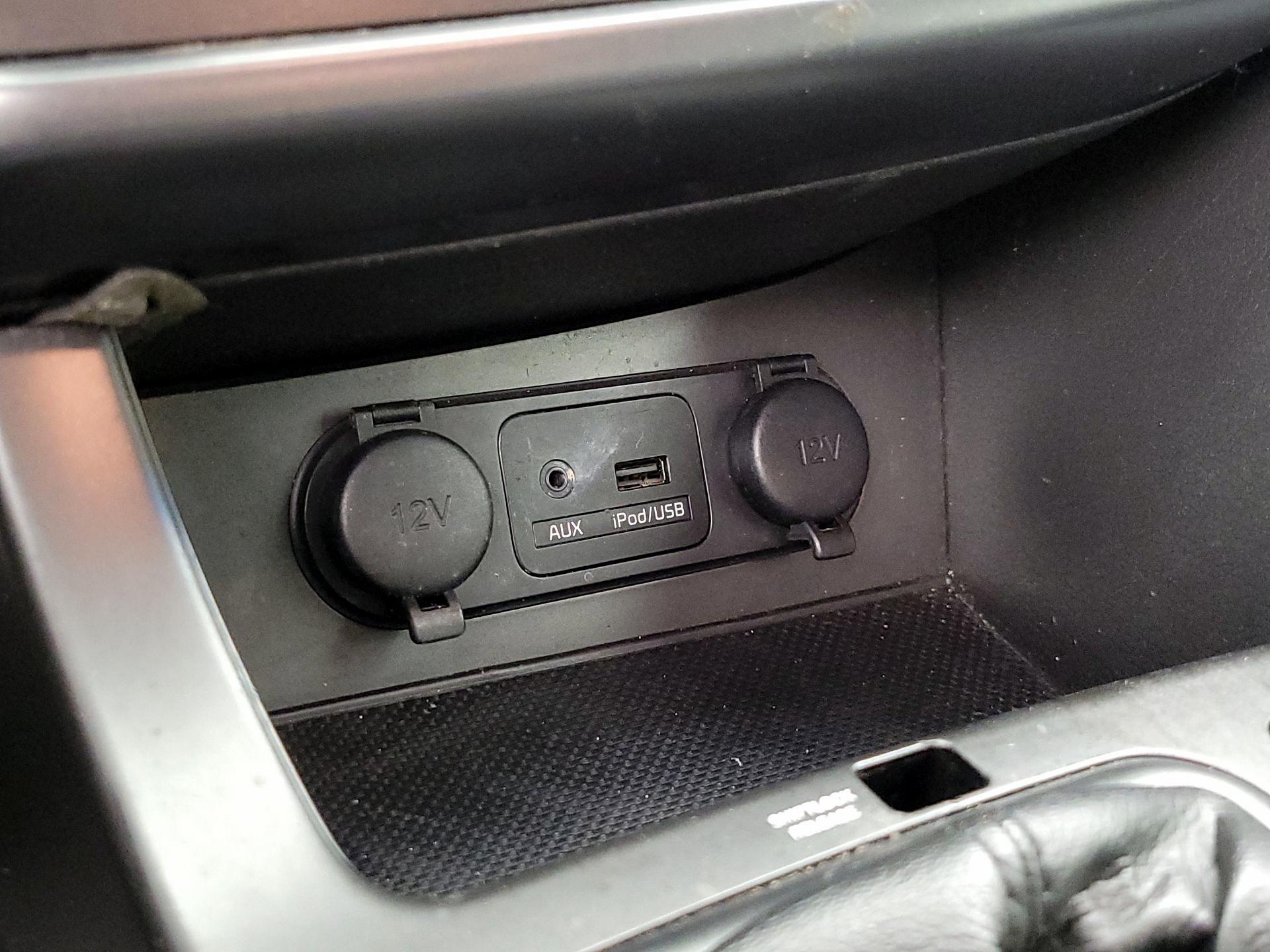 Thumbnail: 2015 Kia Optima - 17