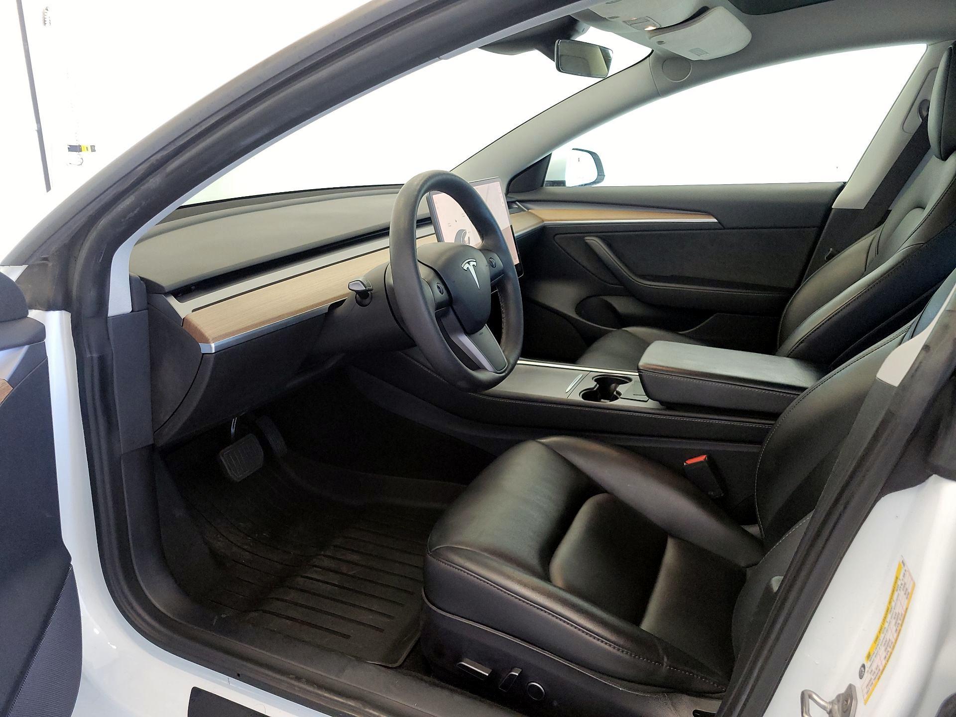 Thumbnail: 2021 Tesla Model 3 - 11