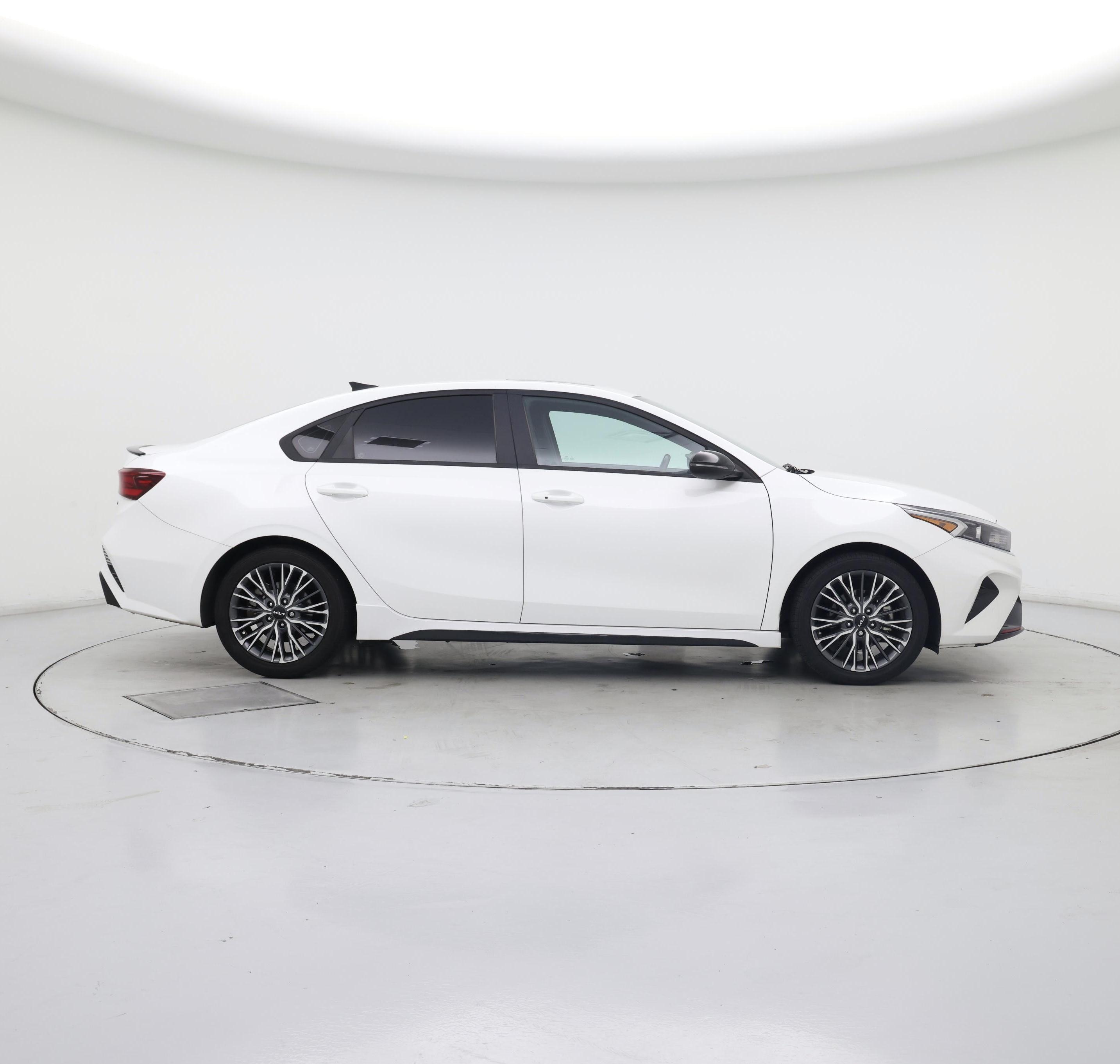 Thumbnail: 2023 Kia Forte - 7