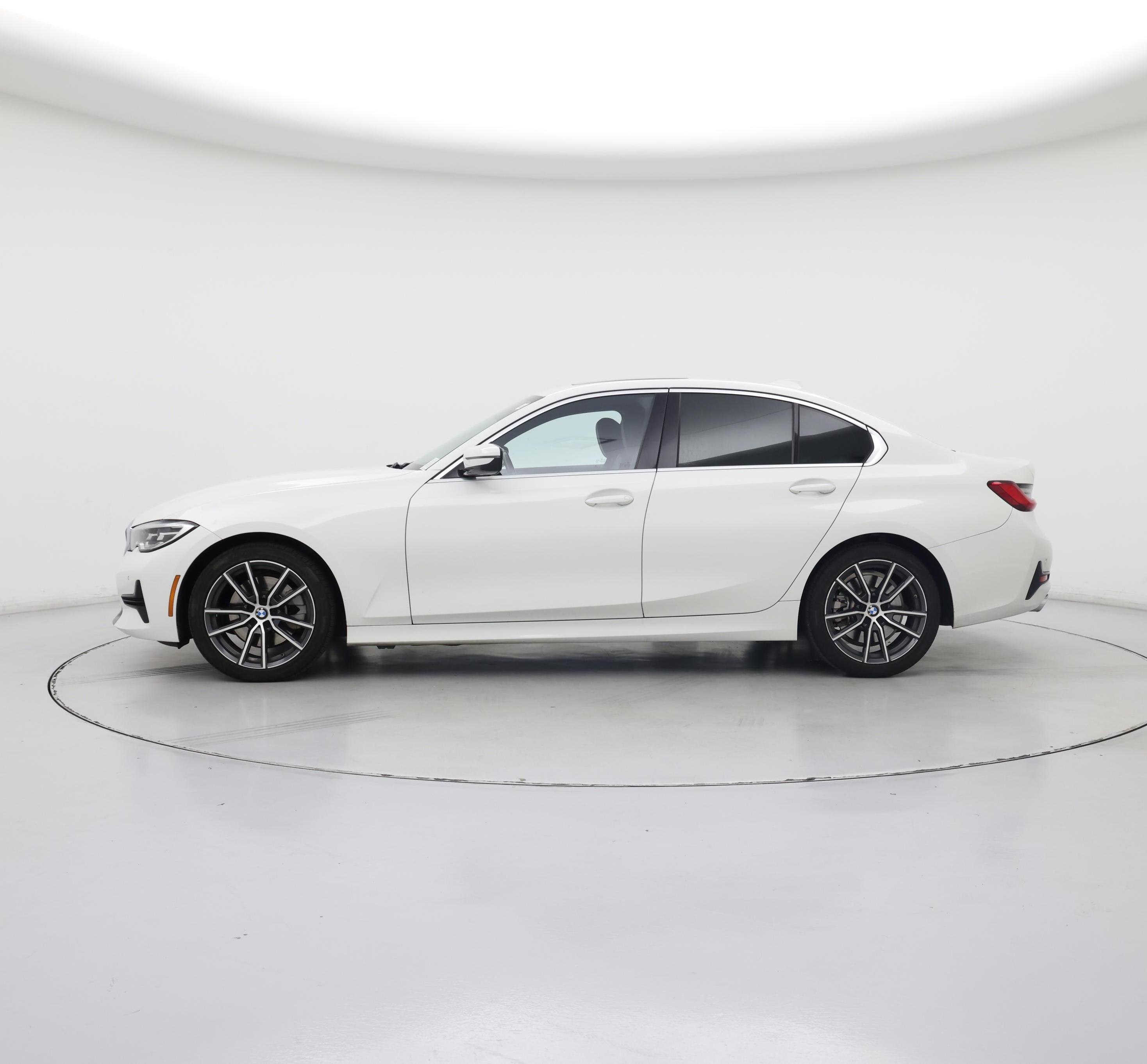 Thumbnail: 2019 BMW 3 Series - 3